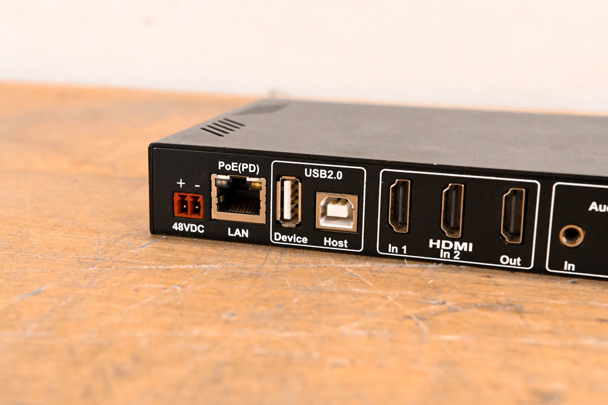 Aroura Multimedia VLX-TC1-C 4K 1Gbps AV-over-IP Transceiver