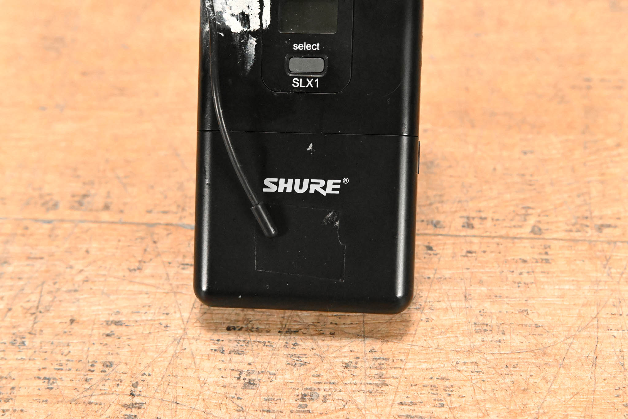 Shure SLX1 Wireless Bodypack Transmitter - J3 Band: 572-596 MHz
