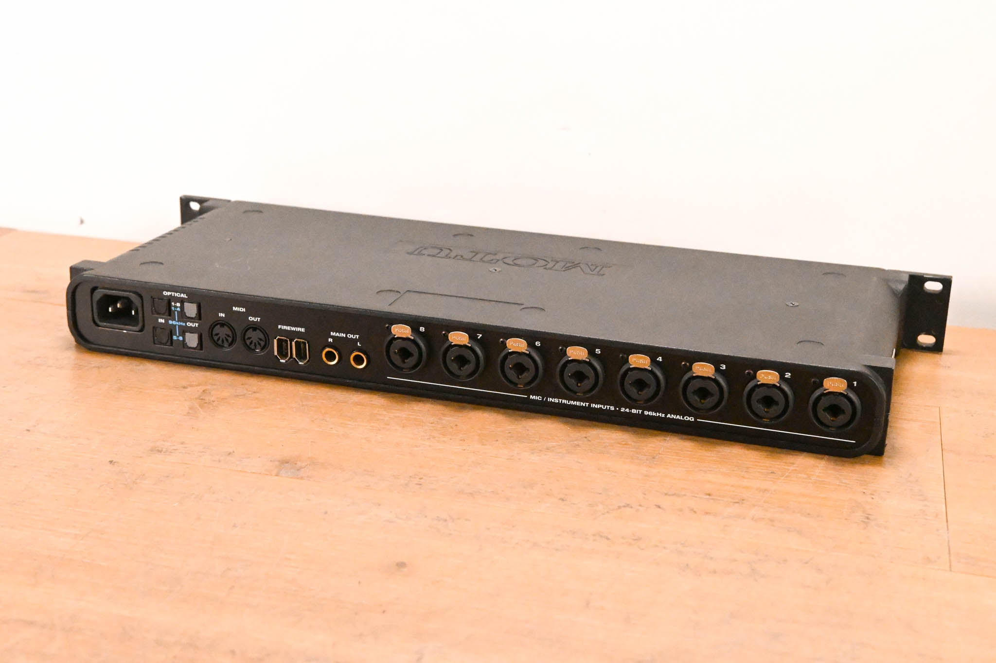 MOTU 8pre 16x12 FireWire Audio Interface with 8 Mic Inputs