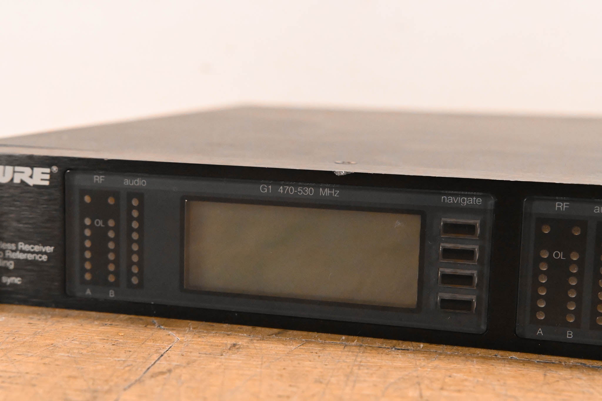 Shure UR4D Dual Wireless Receiver - G1 Band - 470-530 MHz