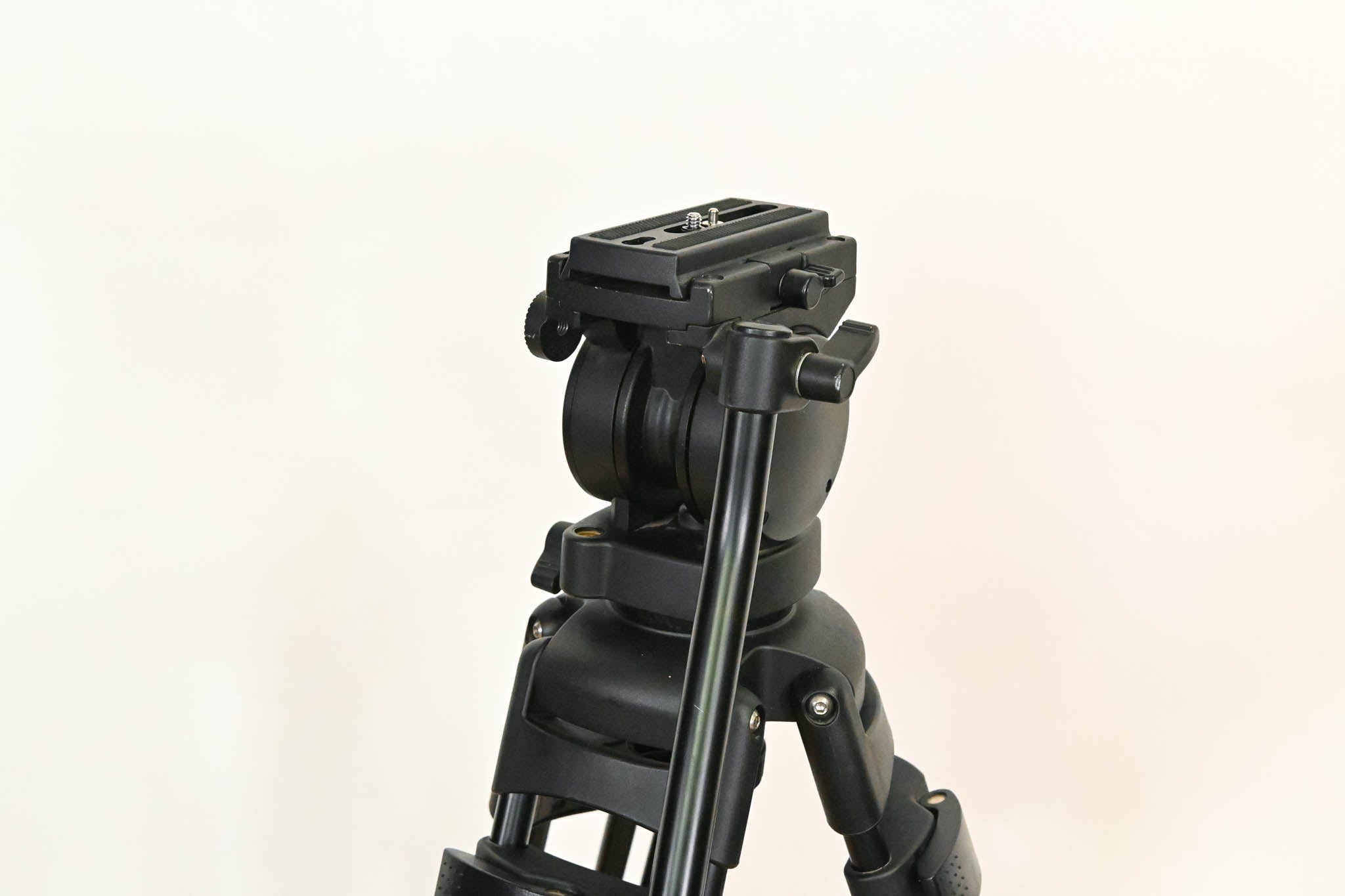 Acebil H30 Fluid Head with Acebil T750 Tripod Legs