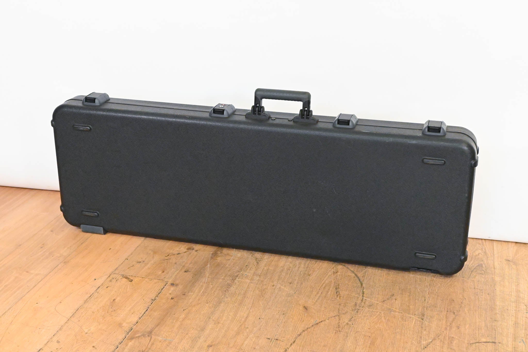 Fender Deluxe Molded Bass Case - Black
