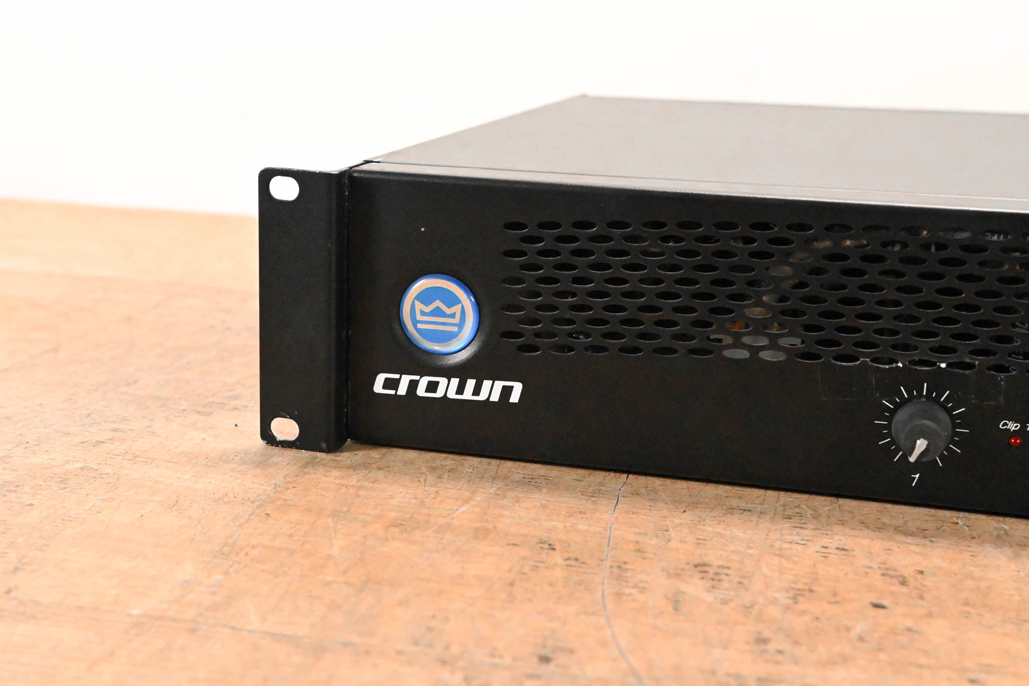 Crown XLS 402 2-Channel Power Amplifier