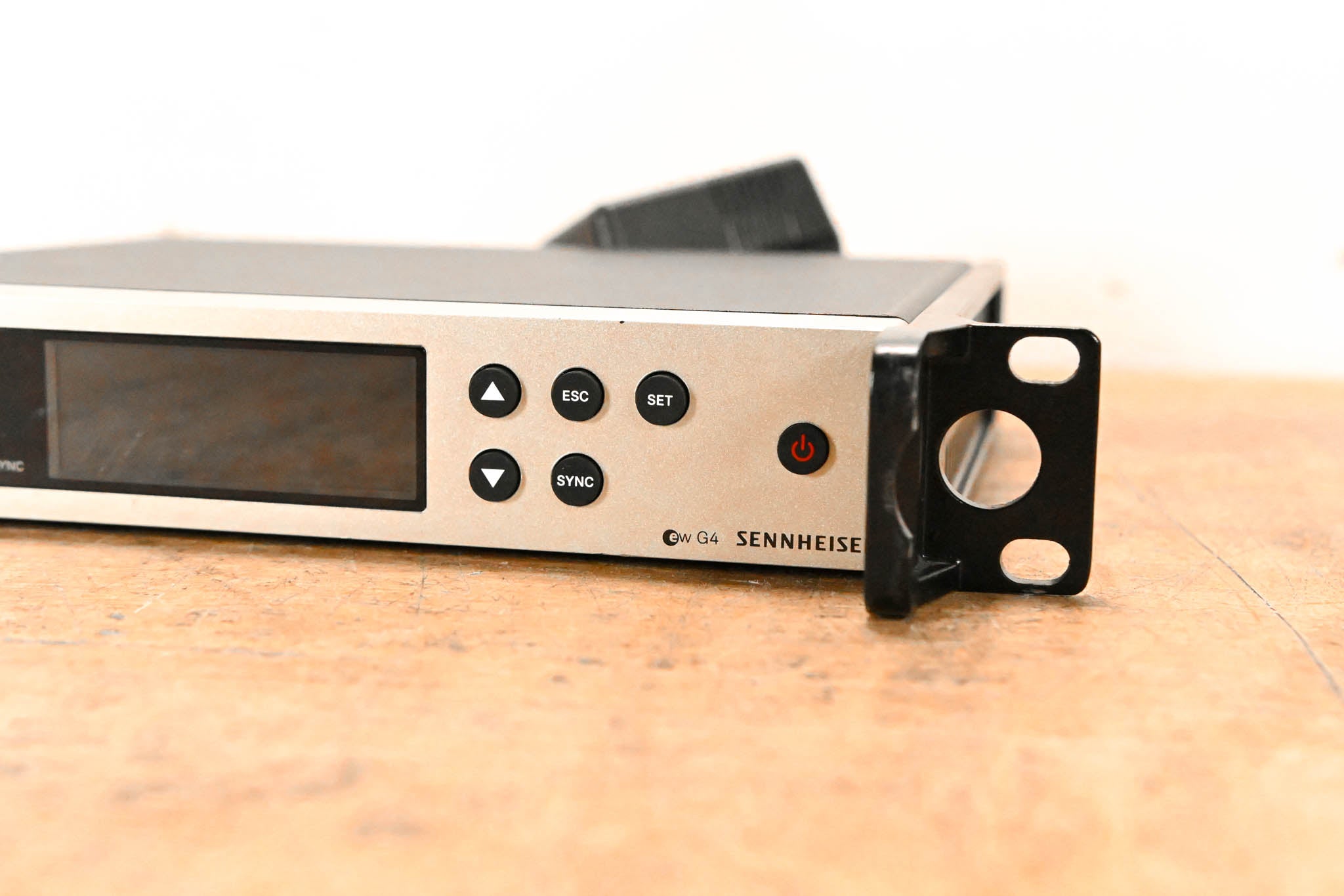 Sennheiser EM 100 G4 Wireless Receiver - A1 Range: 470-516 MHz