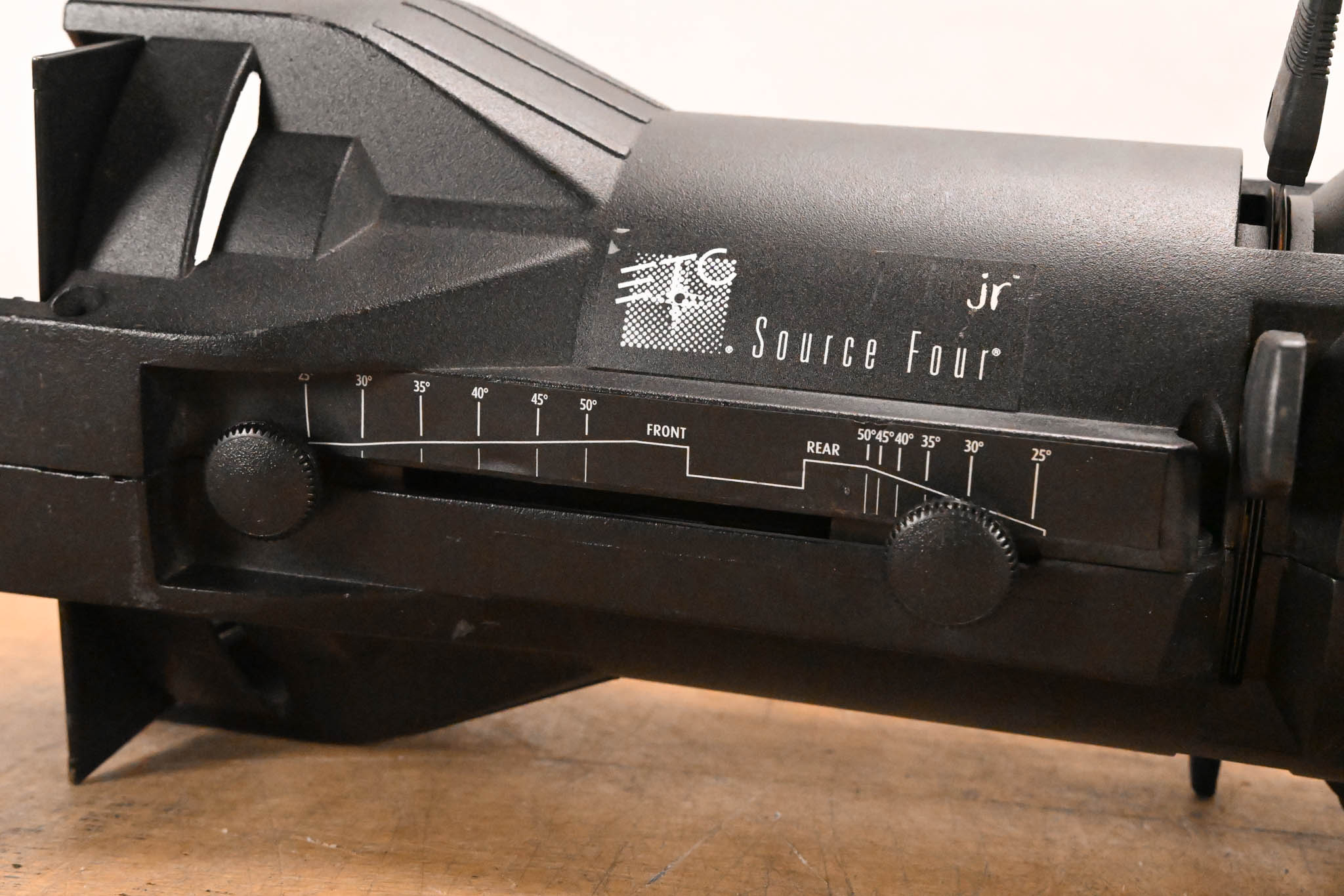 ETC Source Four Jr 25-50 Degree Zoom 575 Ellipsoidal Light