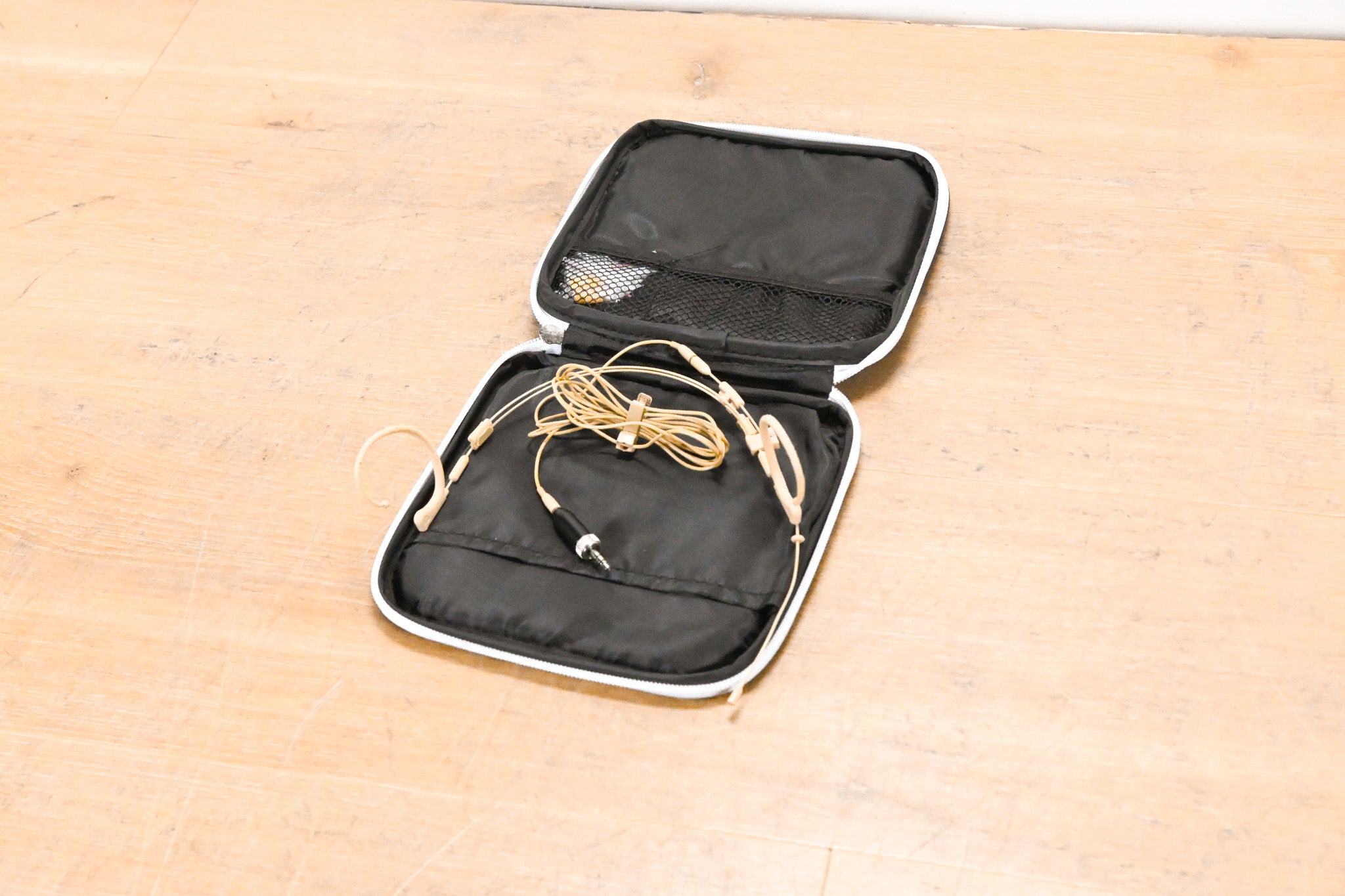 Que Audio QA22 BE Omnidirectional Headset Mic w/ SEL Adapter for Senn.