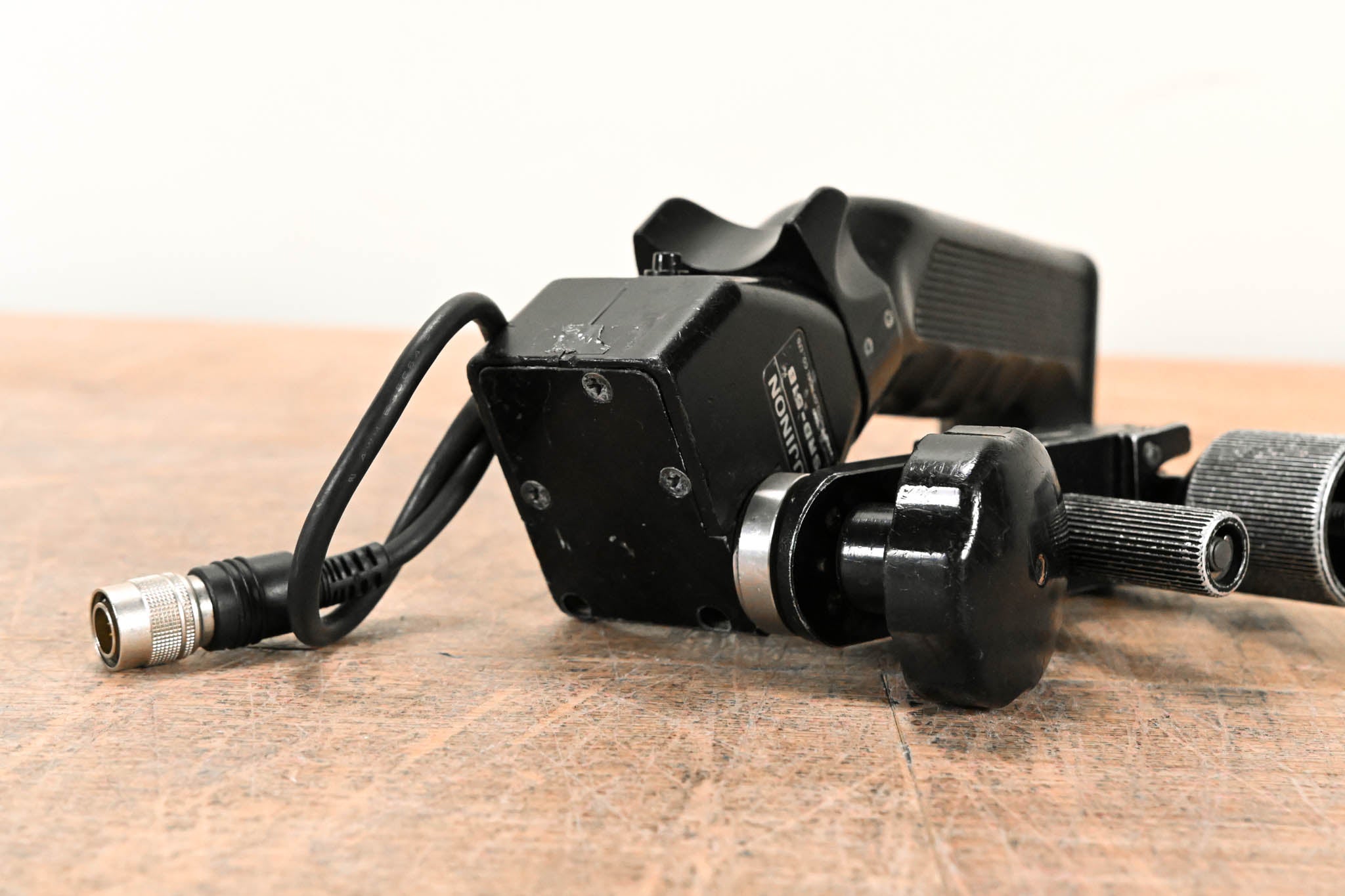 Fujinon SRD-51B Zoom Controller with MCA-1A Mounting Clamp