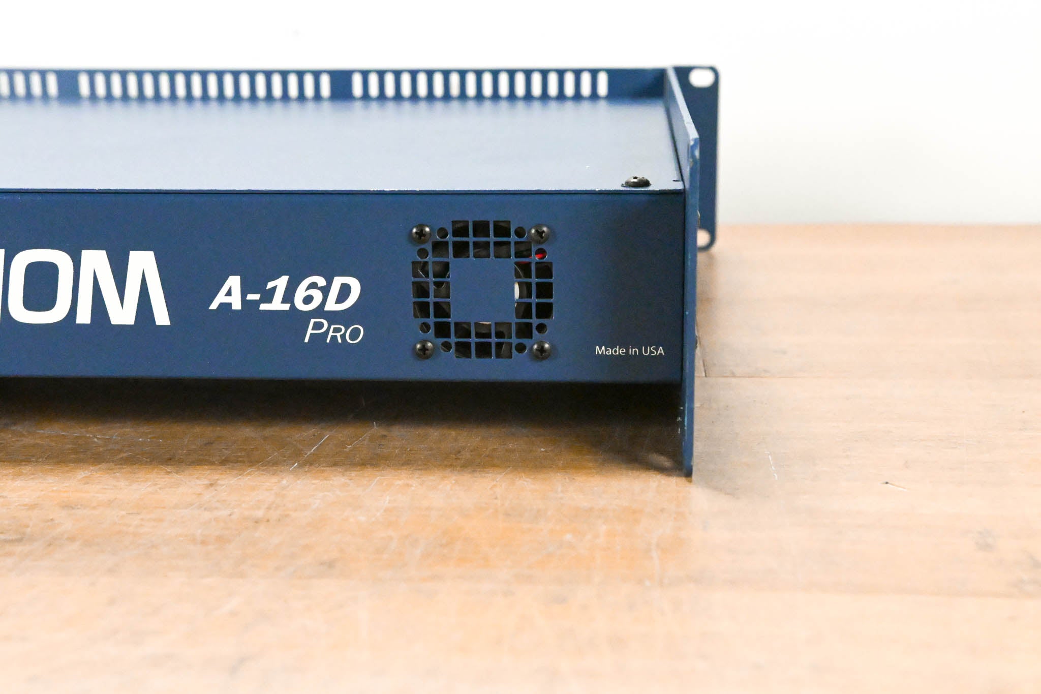 Aviom A-16D Pro A-Net Distributor