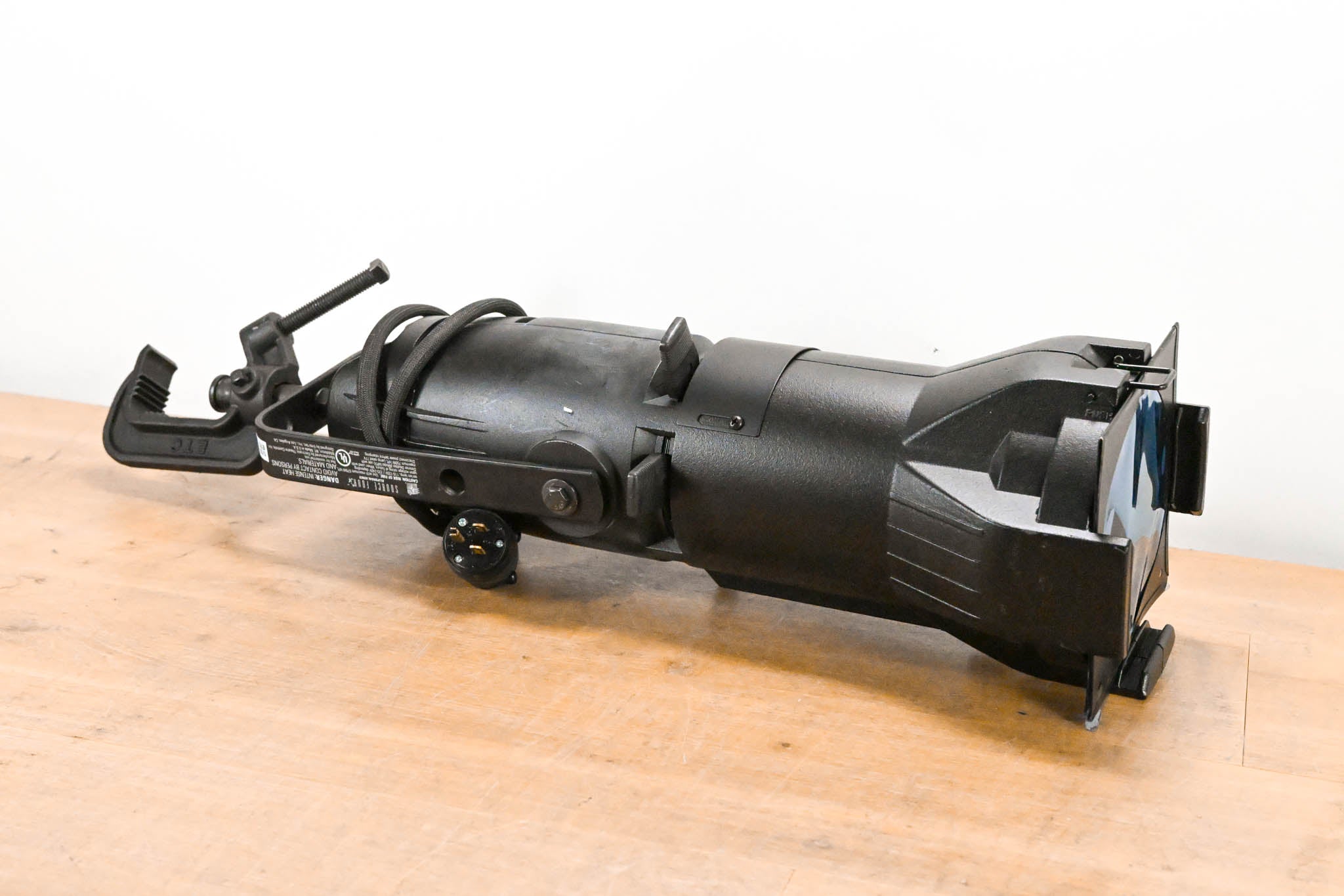 ETC Source Four Jr 26 Degree 575 Ellipsoidal Light