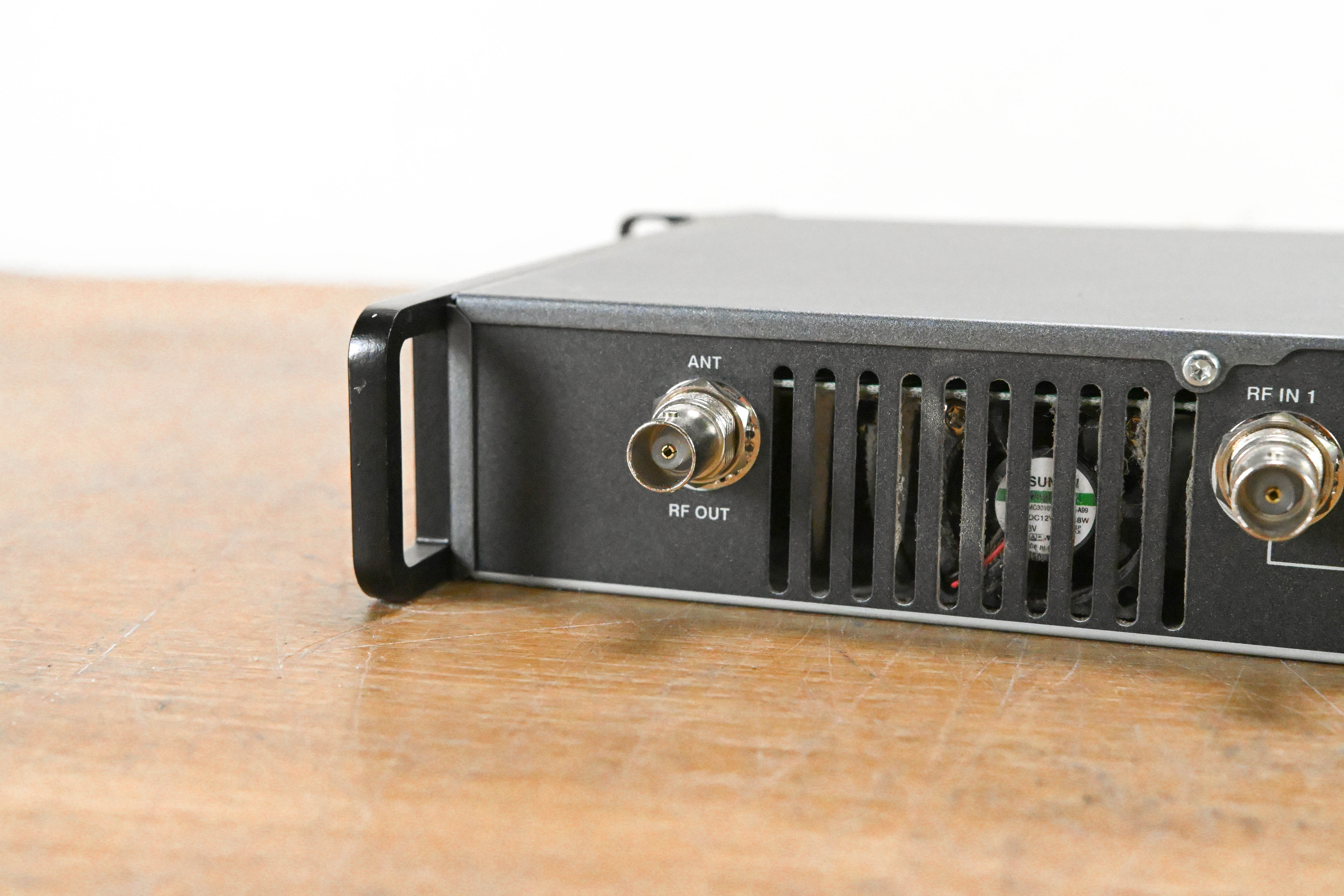 Sennheiser AC3 Antenna Combiner - 500-870 MHz
