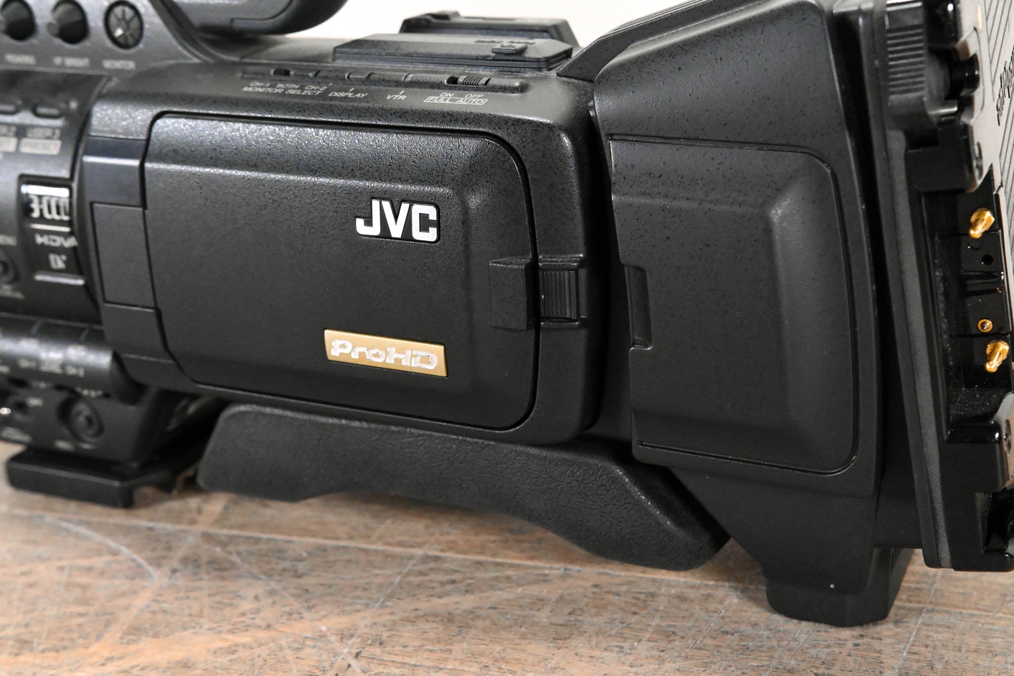 JVC GY-HD200CHU 1/3