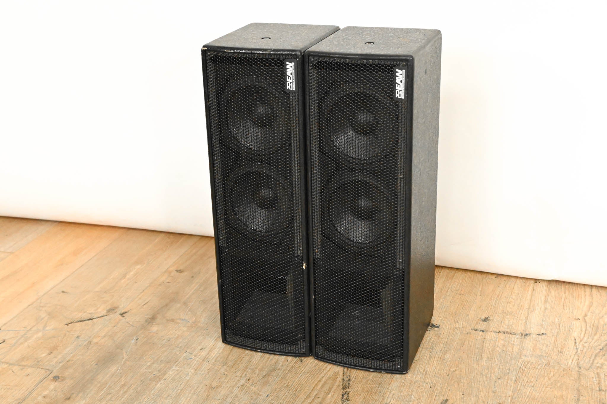 EAW UB52 Two-Way Full-Range Loudspeaker (PAIR)