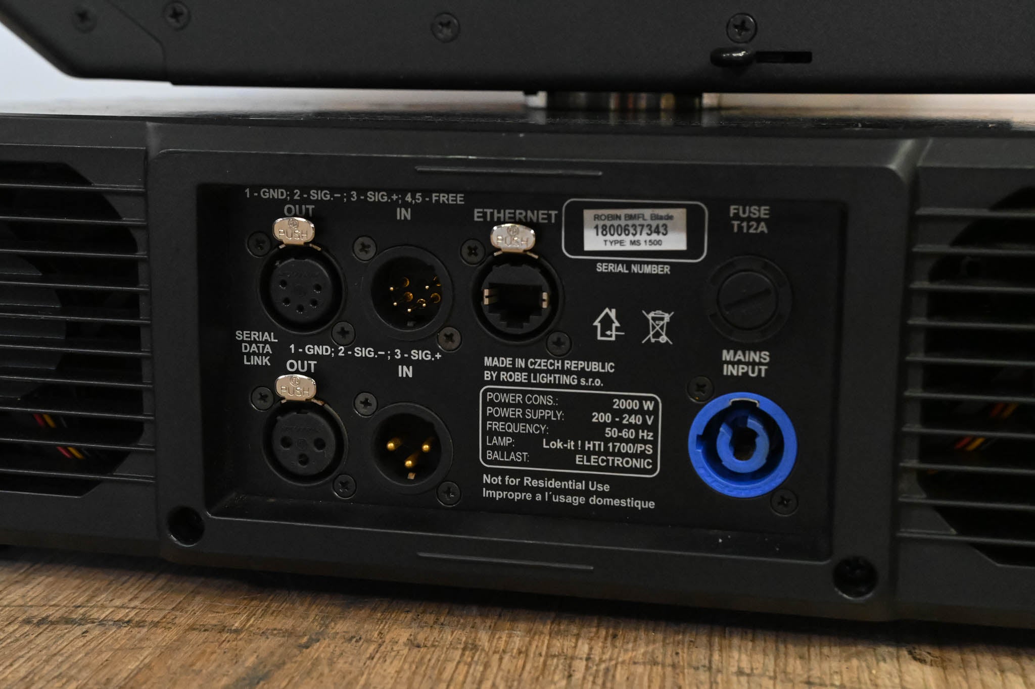 Robe ROBIN BMFL Blade Discharge Lamp Moving Light