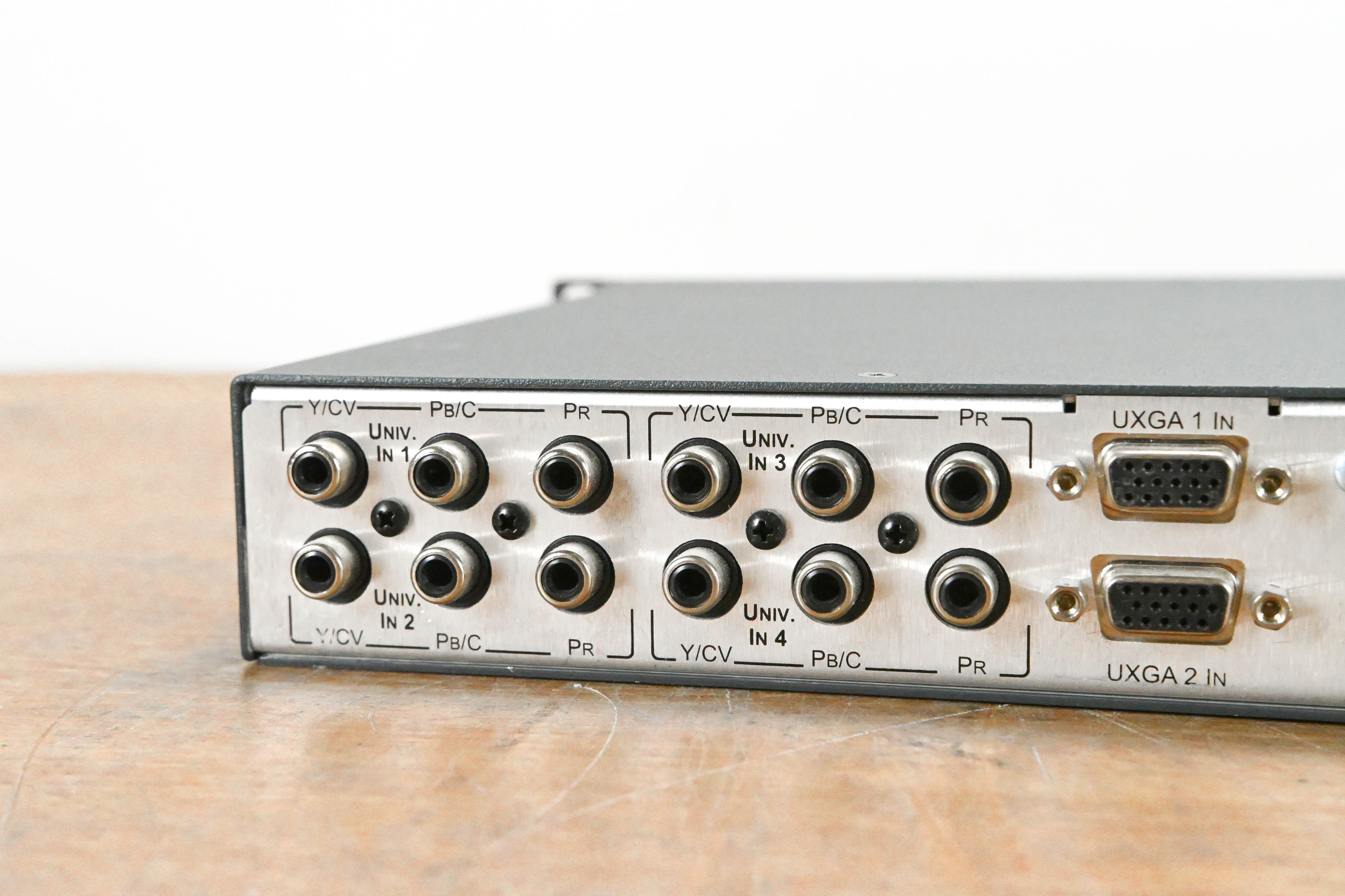Kramer VP-728 9−Input ProScale Presentation Scaler/Switcher