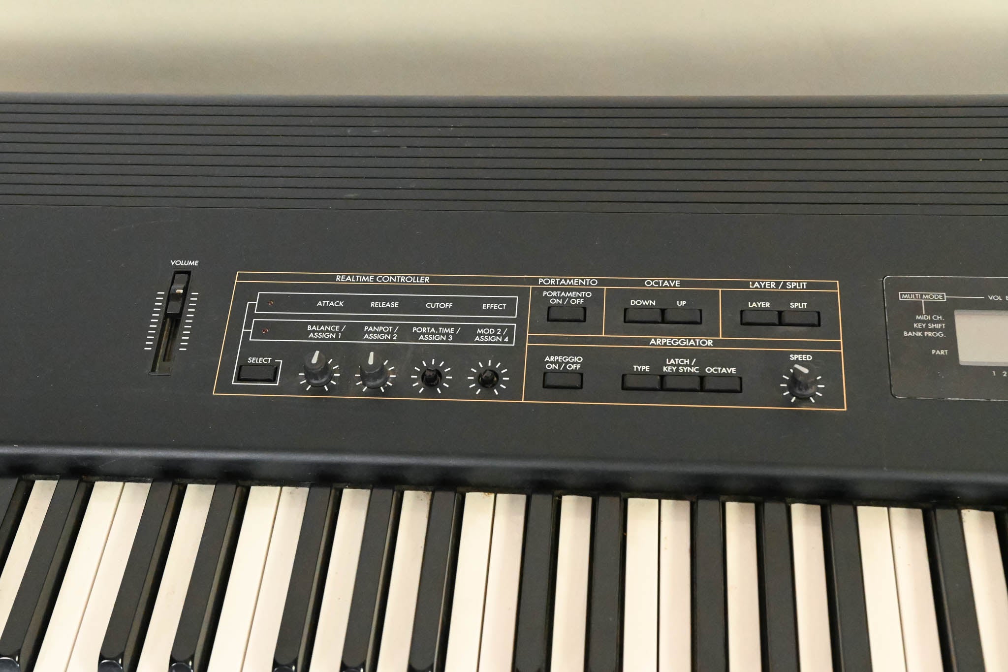 Korg N1 88-Note Weighted-Key Music Synthesizer (NO PSU)