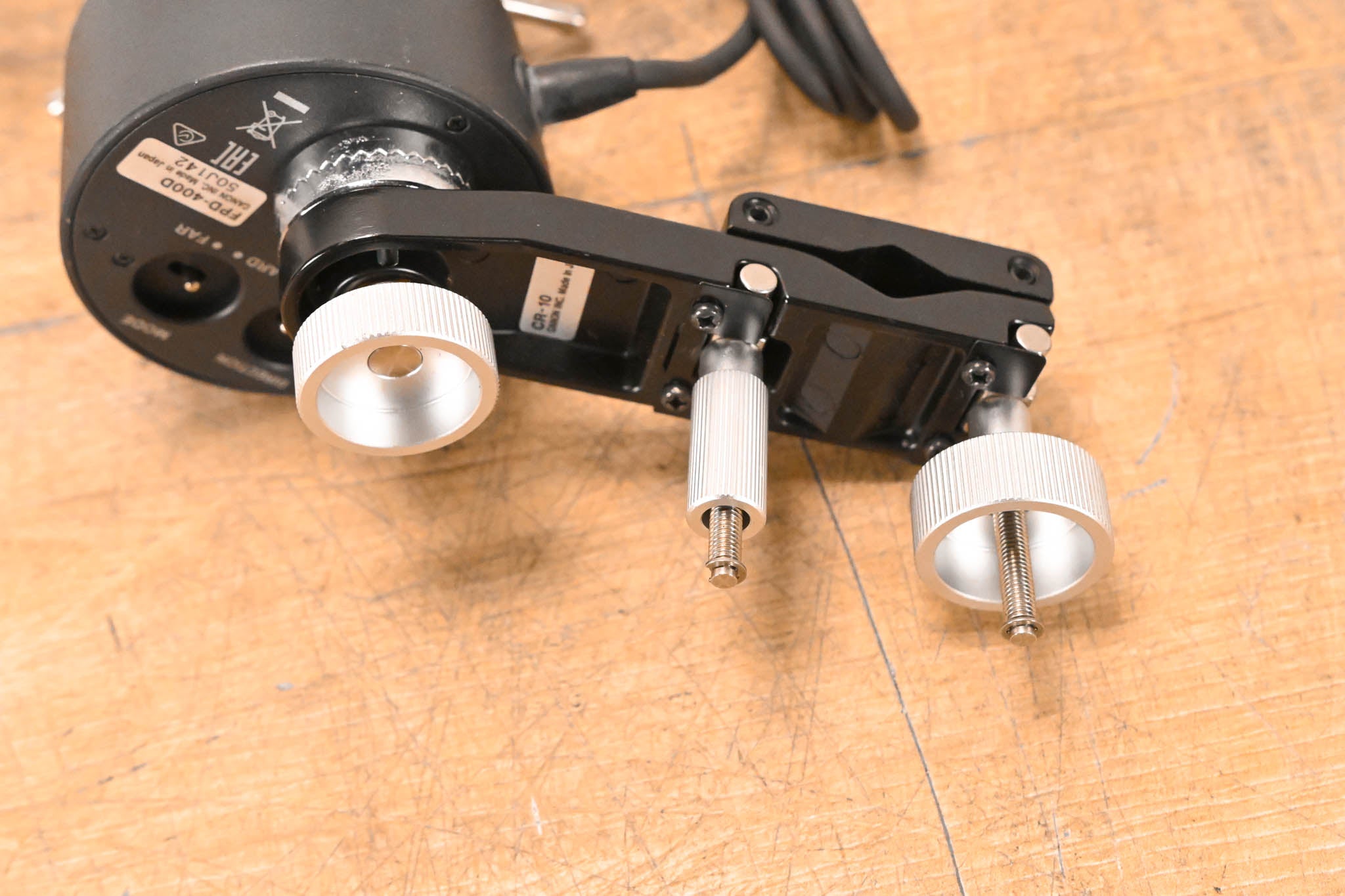 Canon FPD-400D Digital Focus Servo Demand with CR-10 Mount Clamp