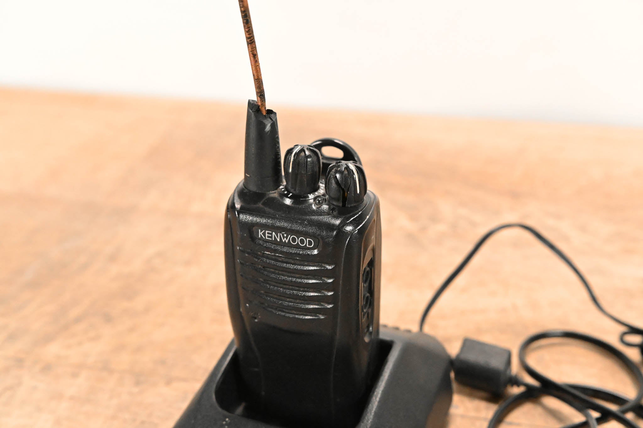 Kenwood TK-3360 UHF Radio with KNB-25A Battery and KSC-25 Charger