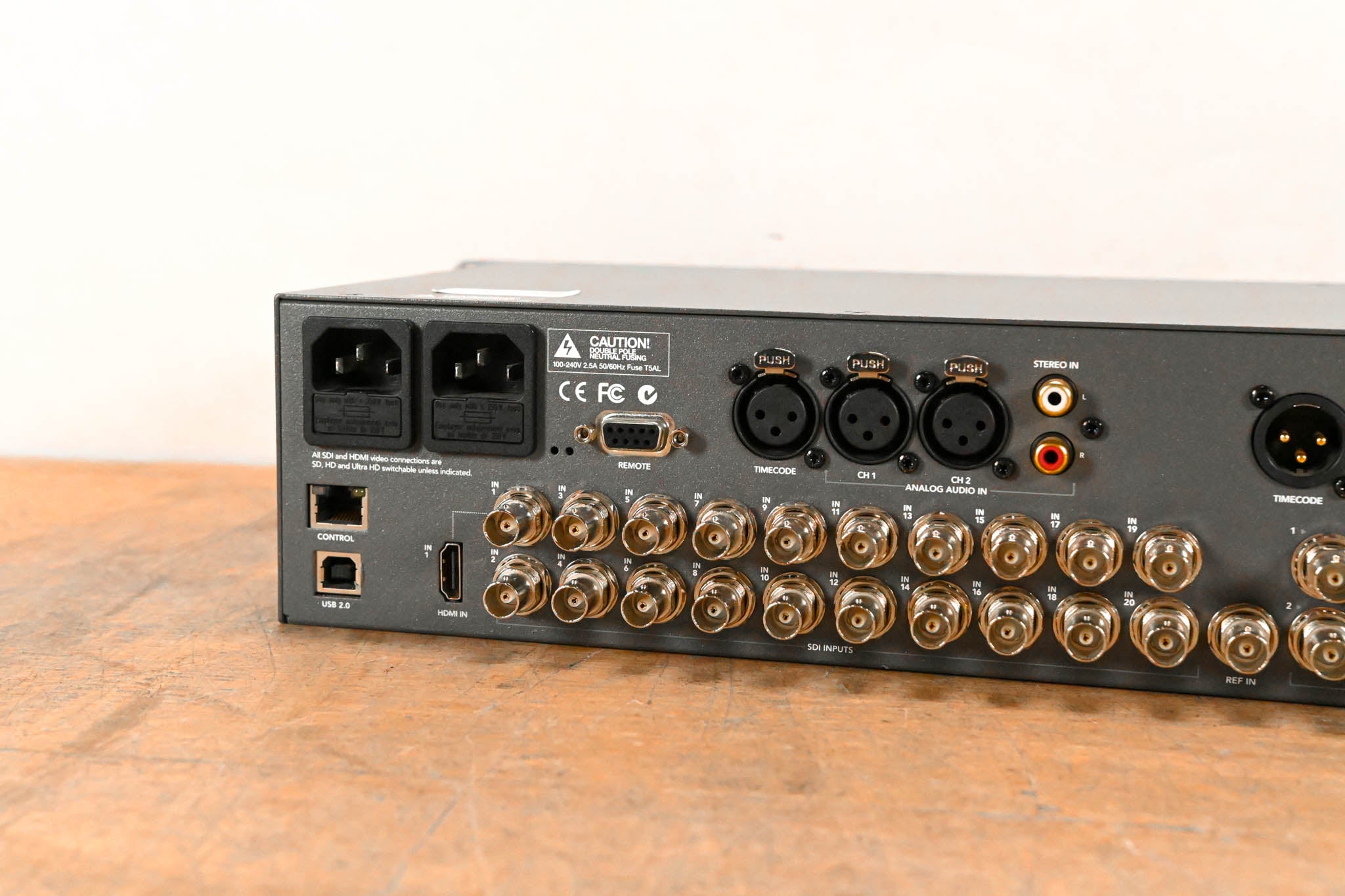 Blackmagic Design ATEM 2 M/E Production Studio 4K