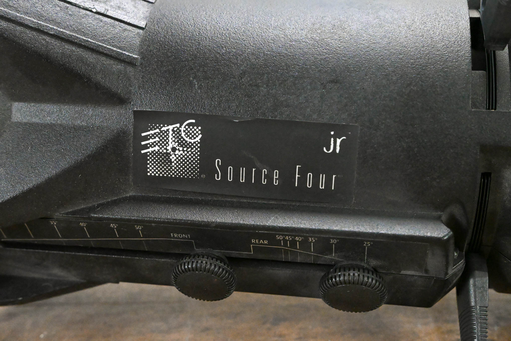 ETC Source Four Jr 25-50 Degree Zoom 750 Ellipsoidal Light