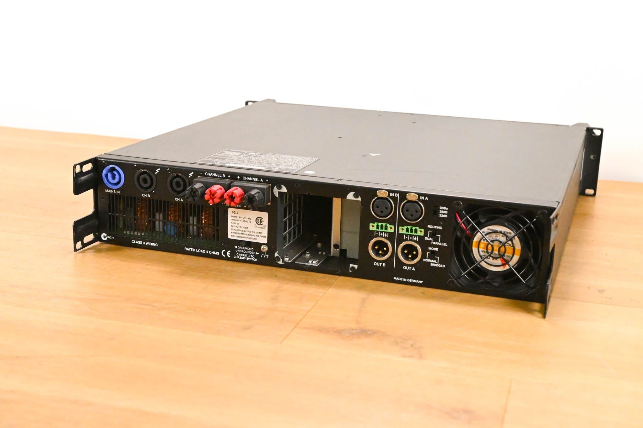 Electro-Voice (EV) TG-7 Tour-Grade Stereo Power Amplifier