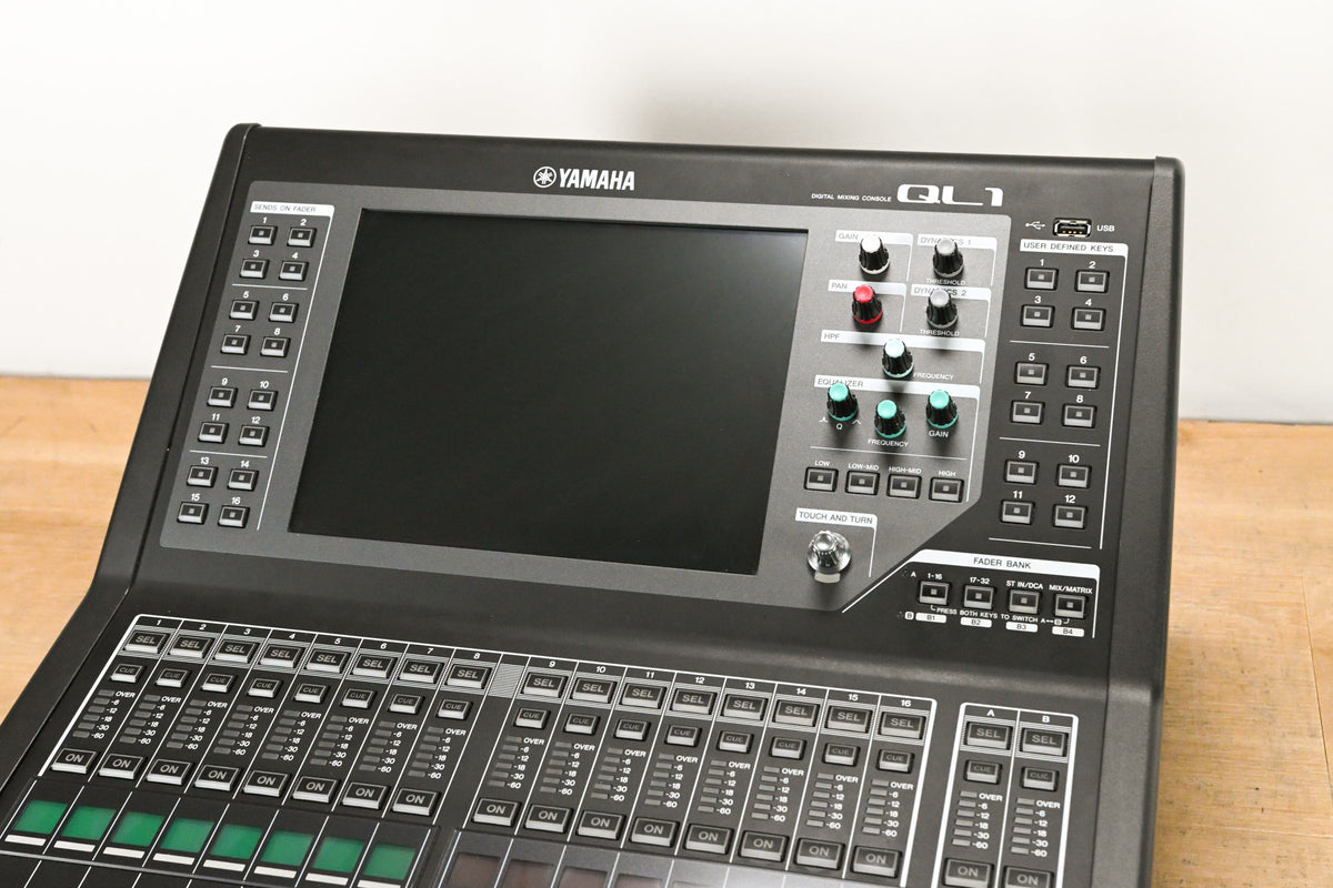 Yamaha QL1 16-Input / 8-Output Digital Mixing Console
