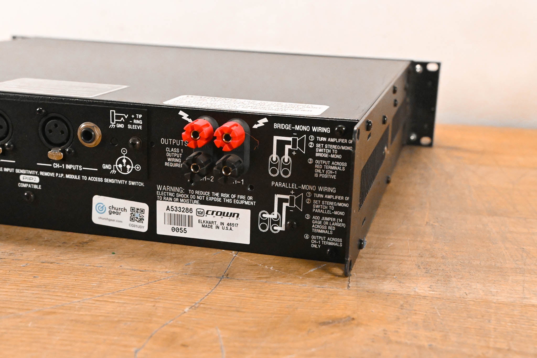 Crown Macro-Tech 2402 2-Channel Power Amplifier