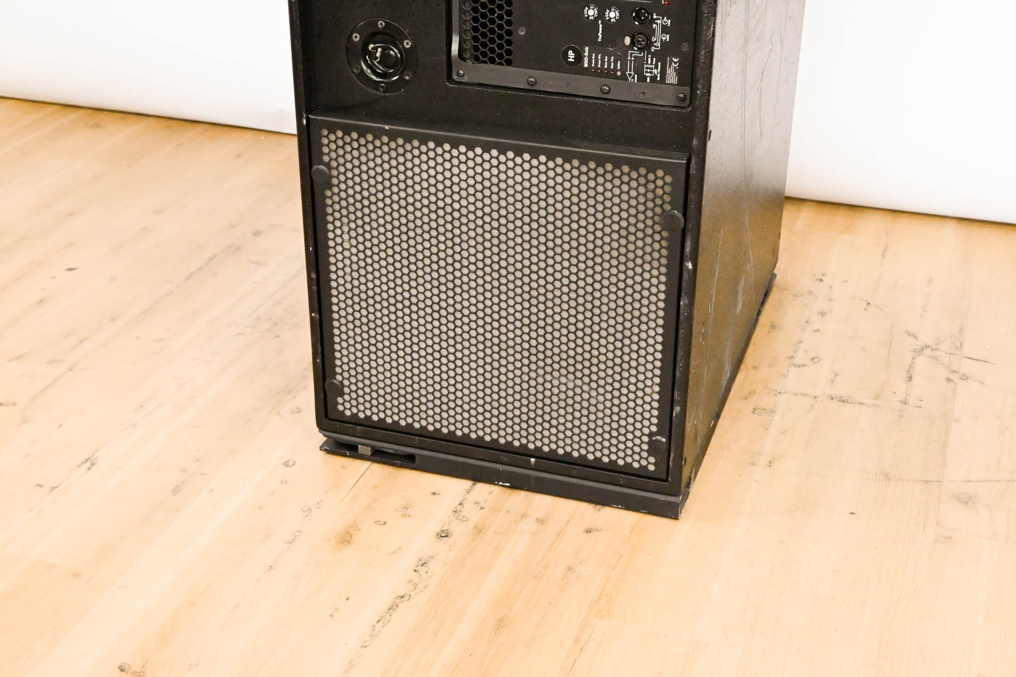 Meyer Sound M3D-SUB Active Directional Cardioid Subwoofer