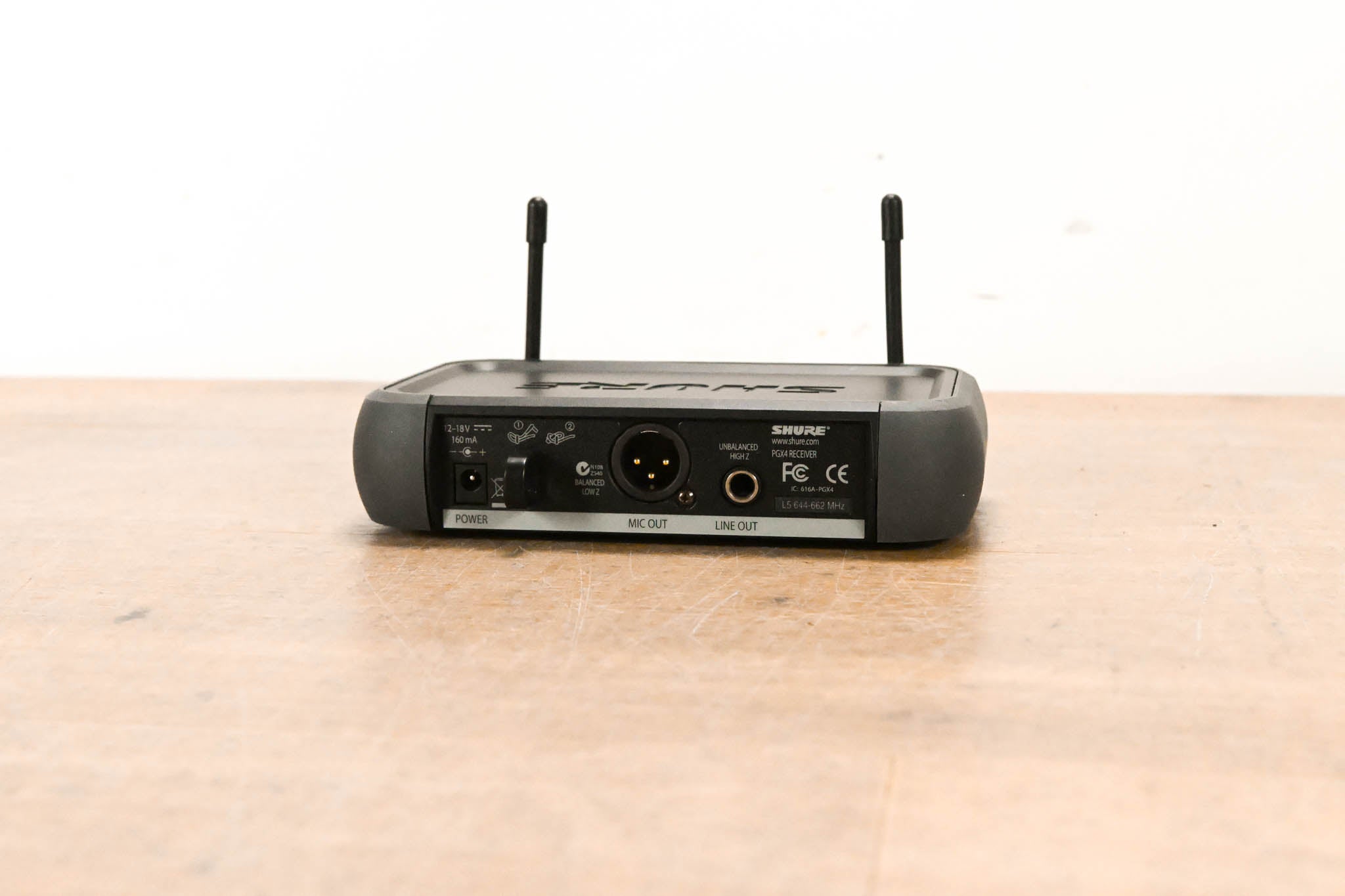 Shure PGX24/BETA58A Handheld Wireless System - L5 Band: 644-662 MHz