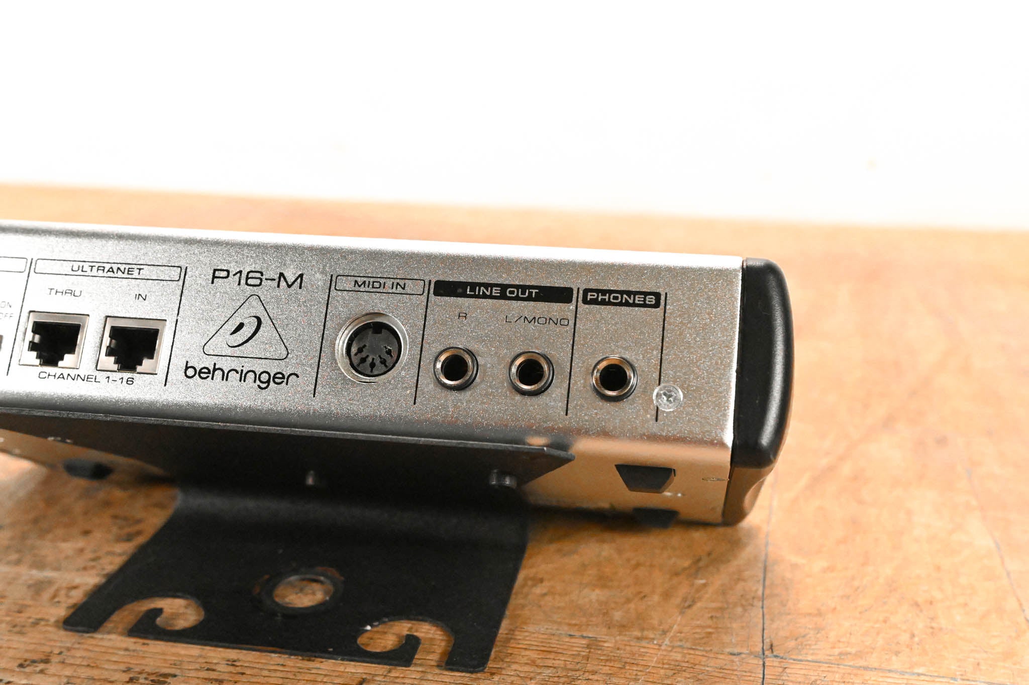 Behringer Powerplay P16-M 16-Channel Digital Personal Mixer