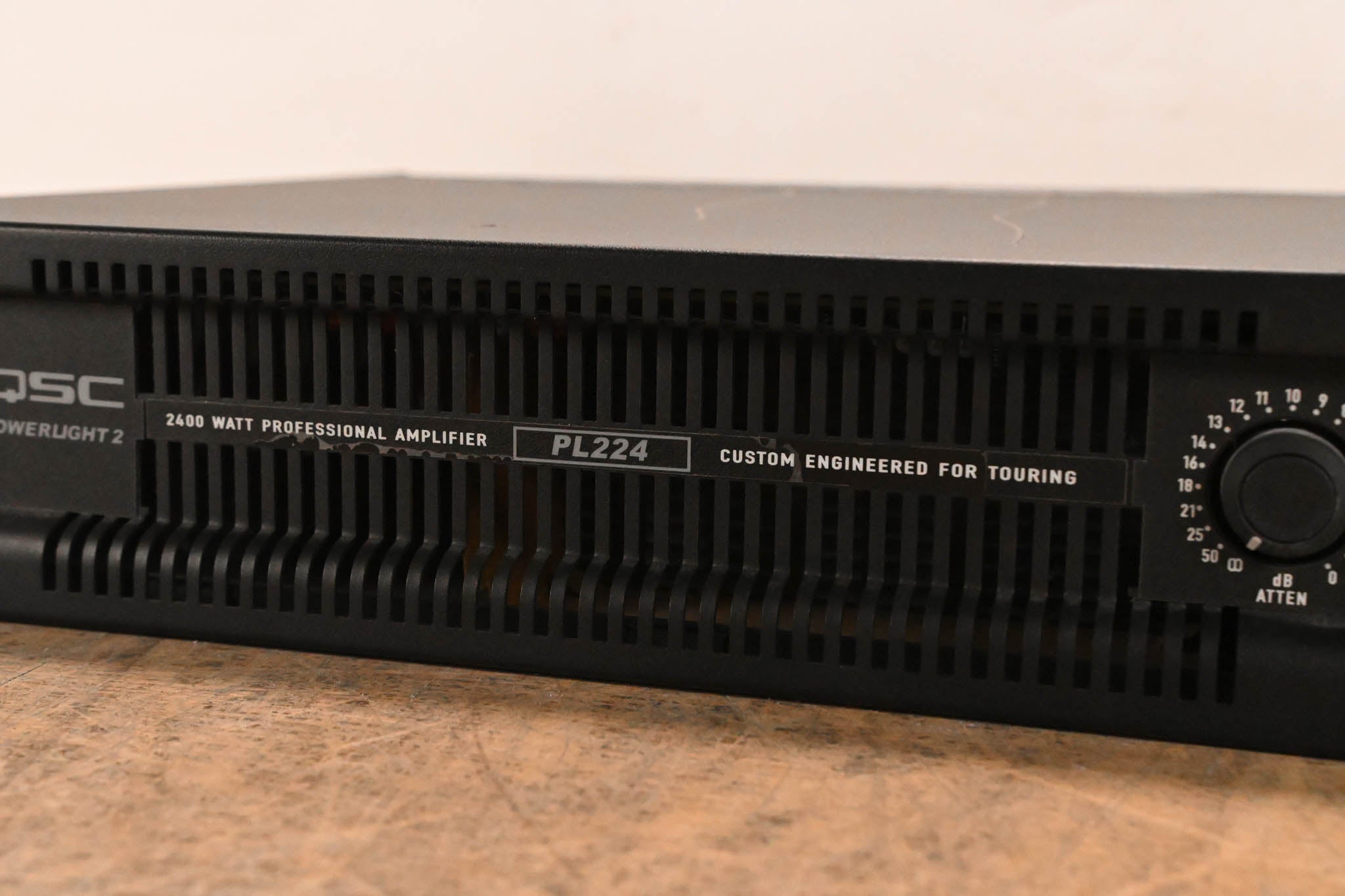 QSC PL224 PowerLight 2 Series 2-Channel Power Amplifier