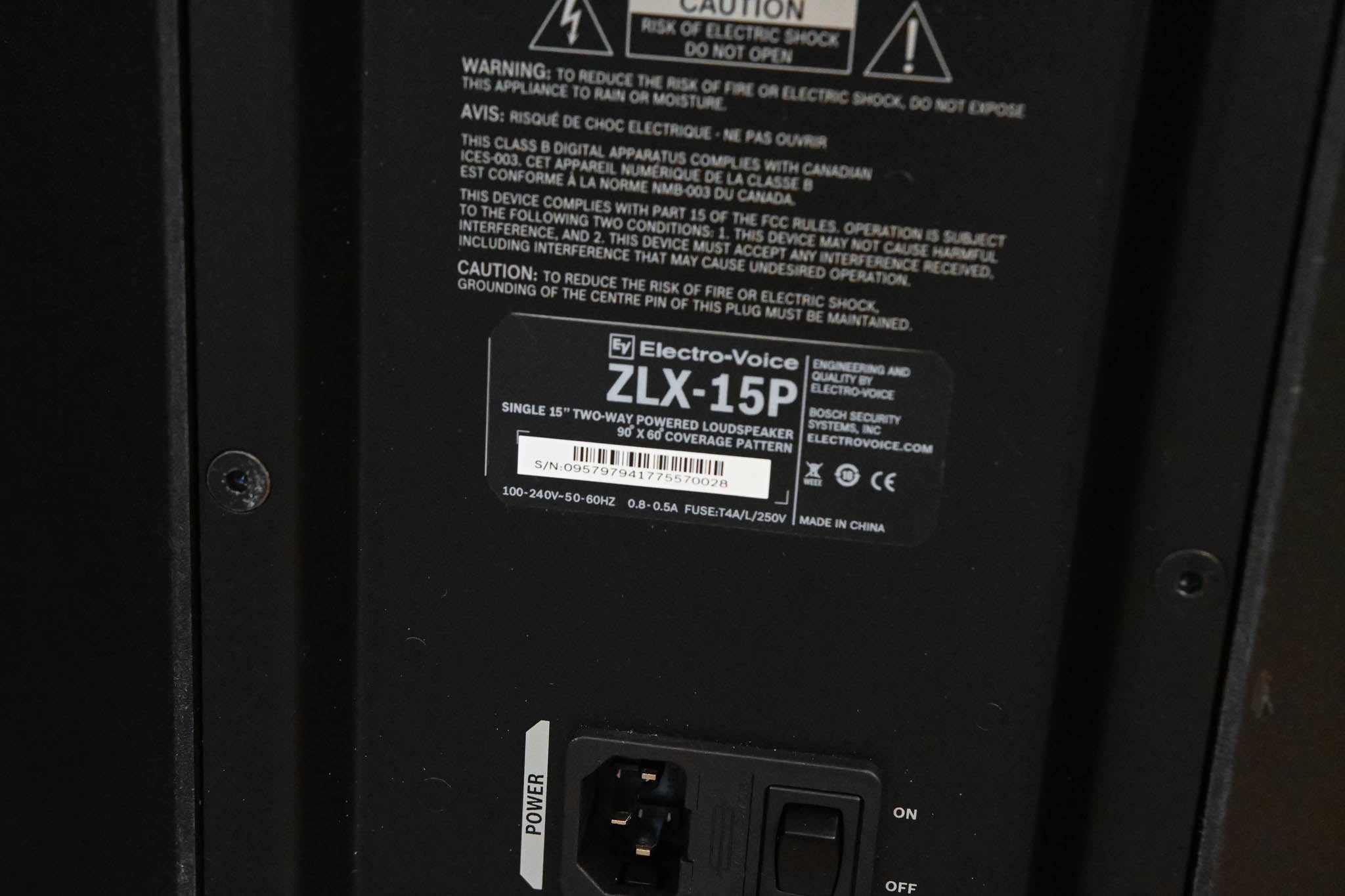 Electro-Voice (EV) ZLX-15P 15" 2-Way 1000W Powered Loudspeaker (PAIR)