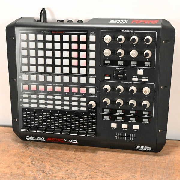 AKAI APC40 Abletonコントローラー Amazon.com: Akai Pro APC40 Ableton Controller : Musical