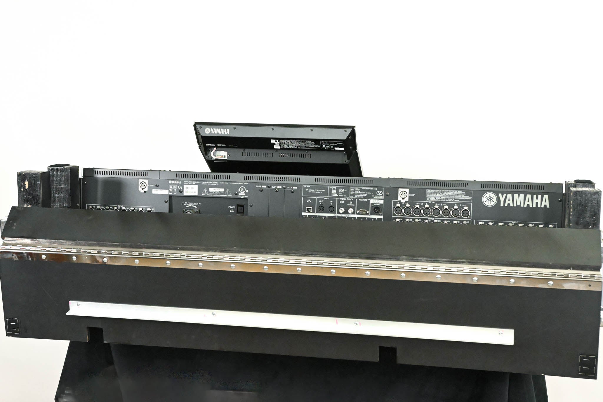 Yamaha M7CL-48 48-Channel Digital Audio Mixing Console with Road Case
