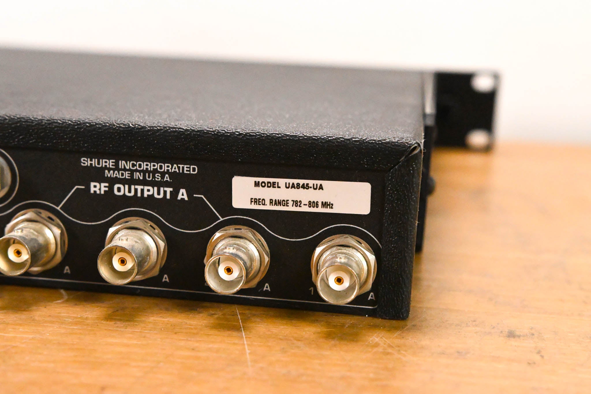 Shure UA845-UA UHF Antenna Distribution System 782-806 MHz