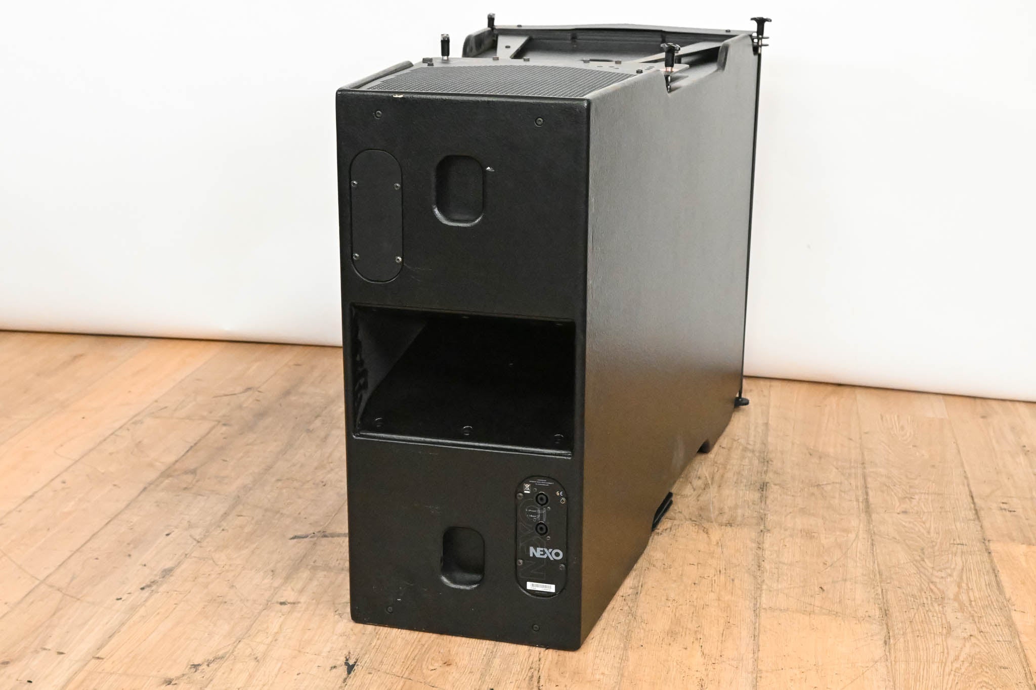 NEXO GEO SUB Cardioid Bass and Sub-Bass Module