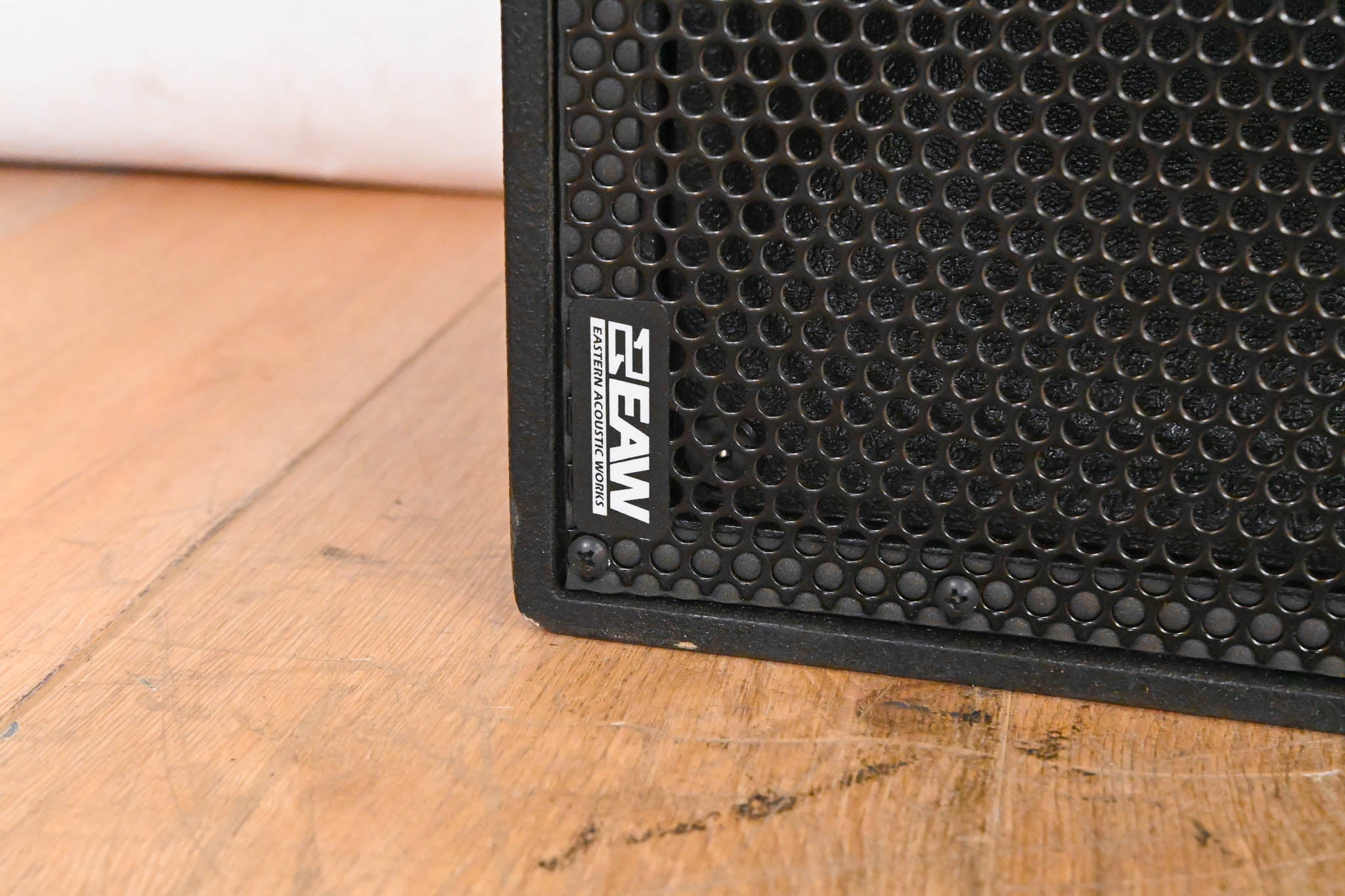 EAW UB82e 2-Way Passive Full Range Loudspeaker (PAIR)