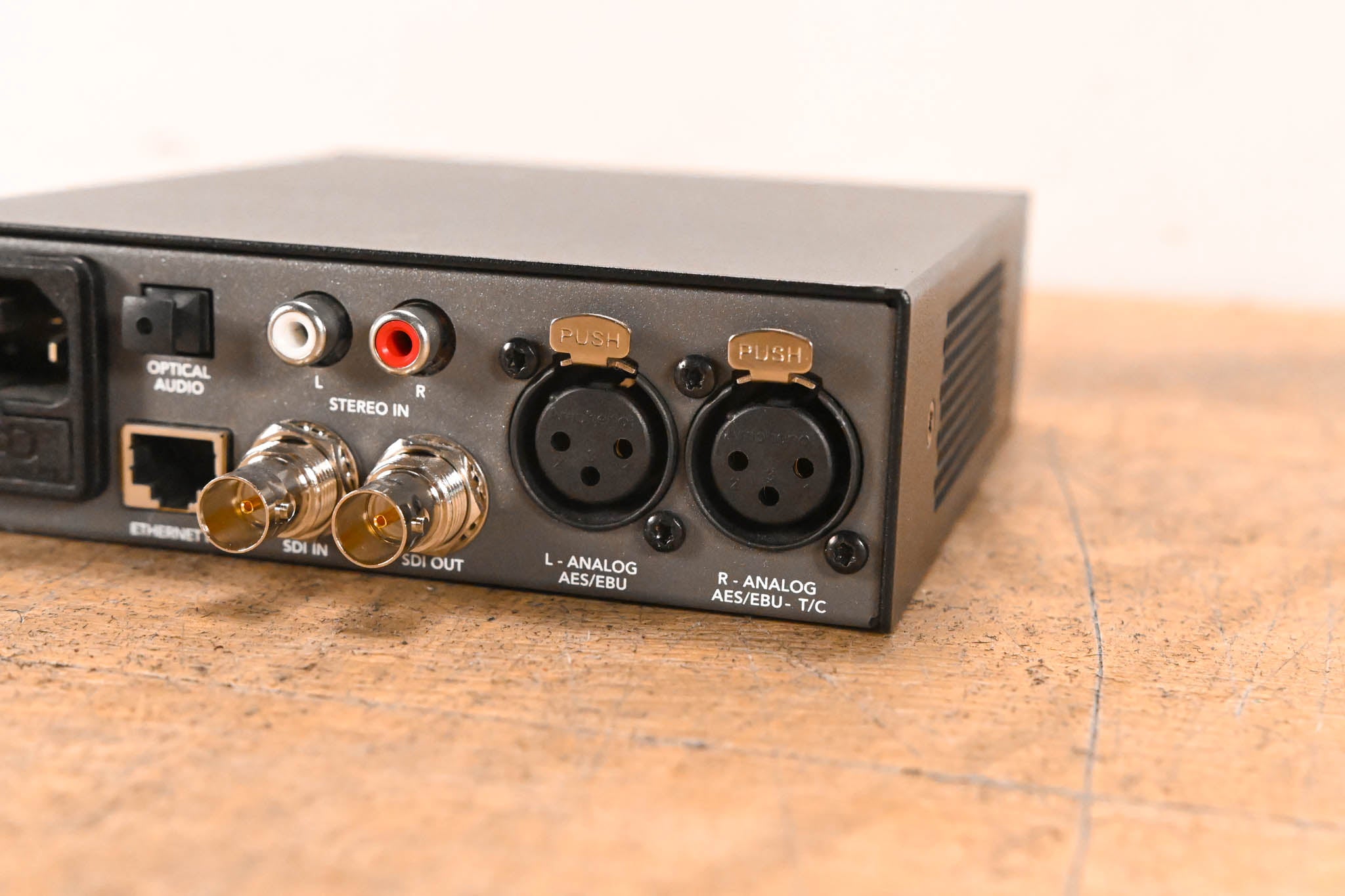 Blackmagic Design Teranex Mini Audio to SDI 12G w/ Smart Panel