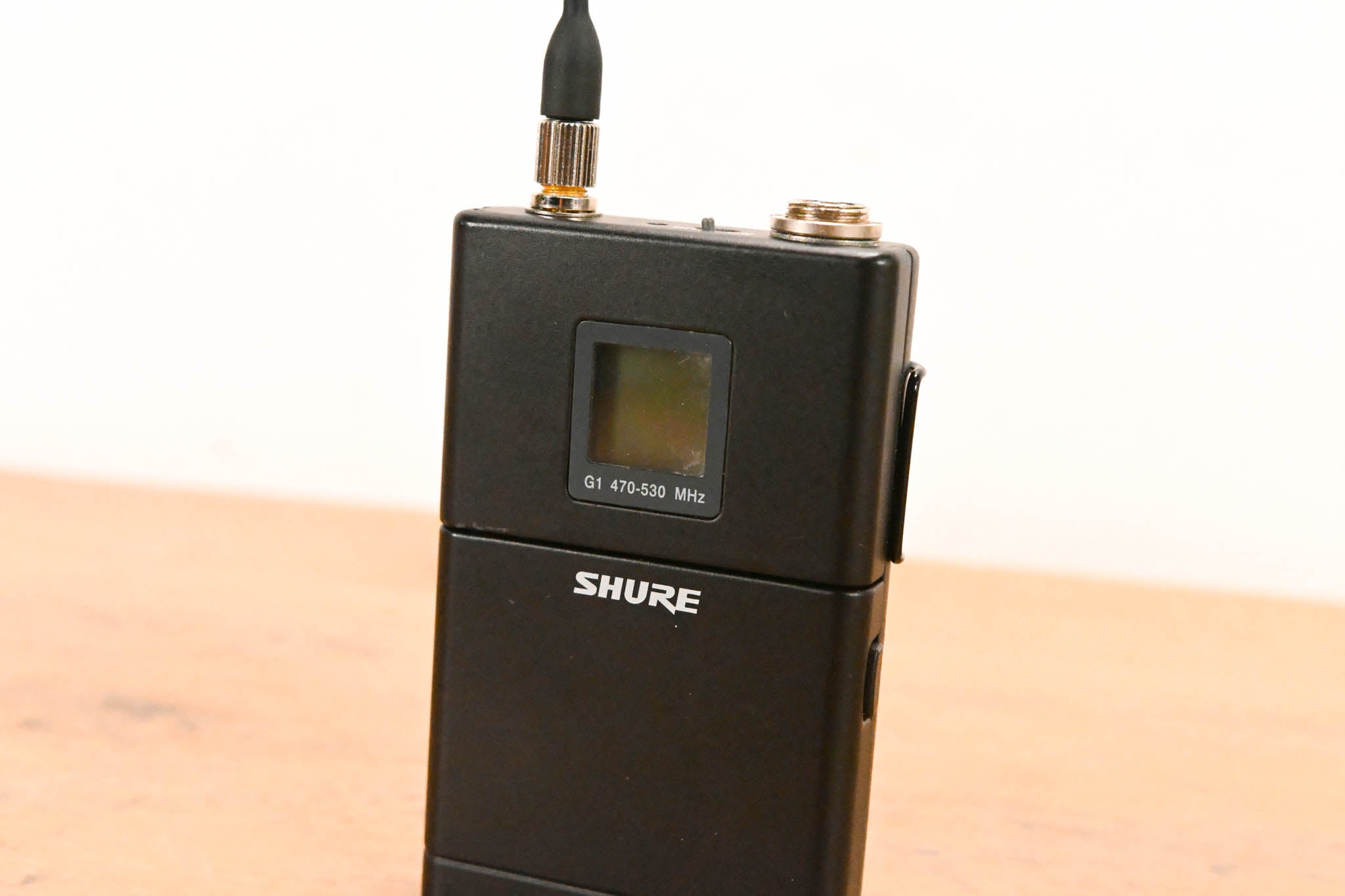 Shure UR4D Dual Wireless Receiver with one UR1 Bodypack - G1