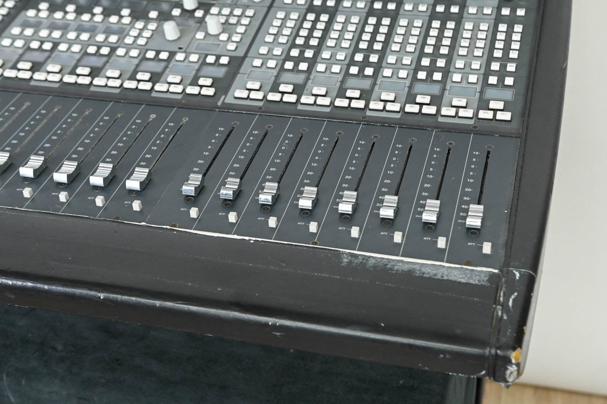 Solid State Logic C10 HD 32-Channel Digital Broadcast Console Surface