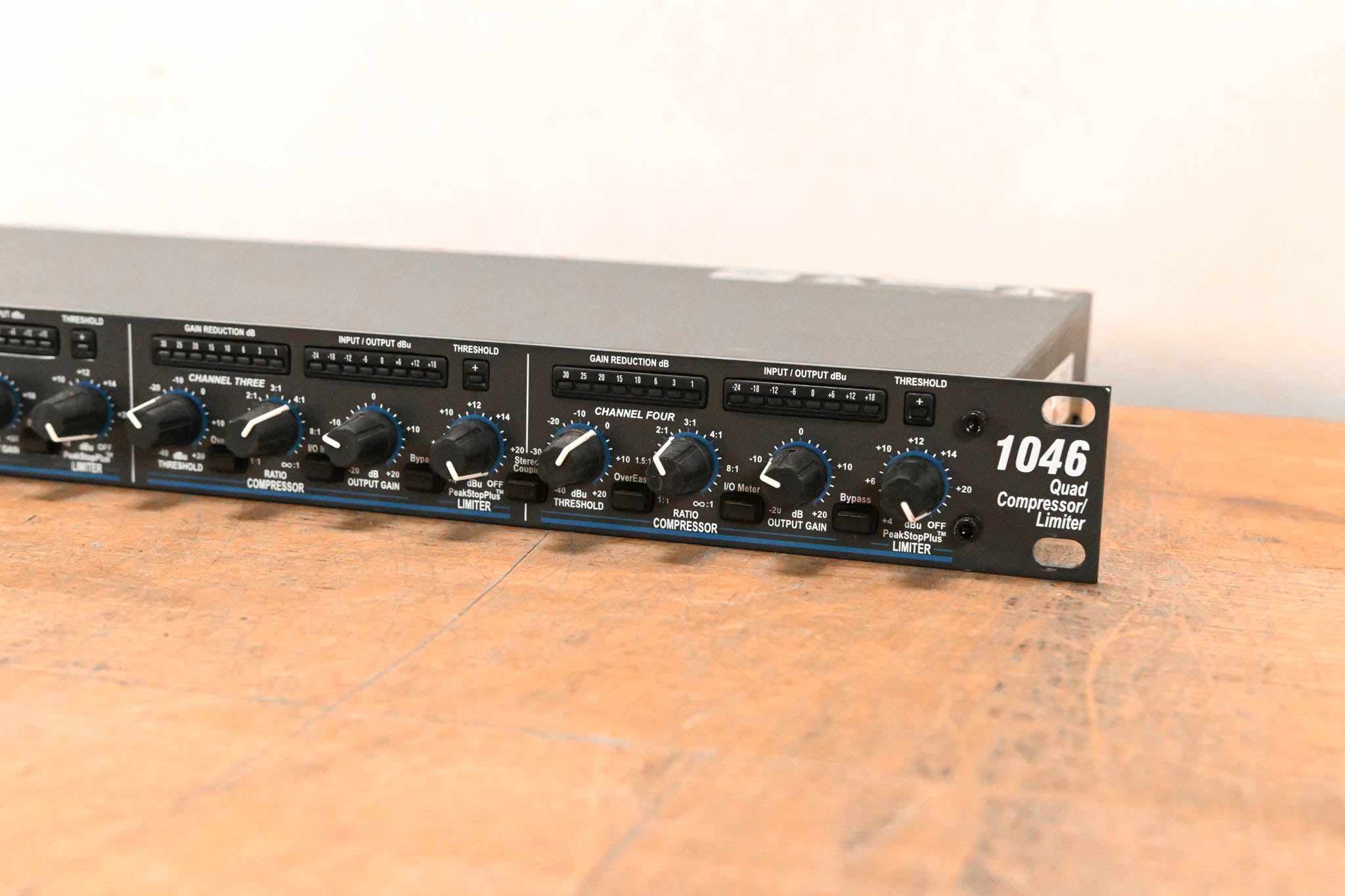 dbx 1046 Quad Compressor/Limiter