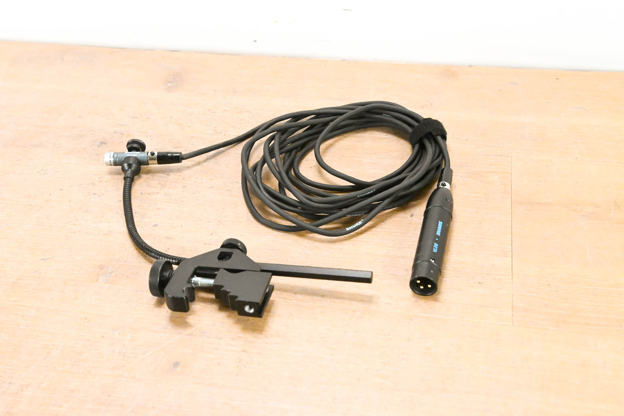Shure BETA 98A Miniature Condenser Instrument Microphone w/ Drum Mount