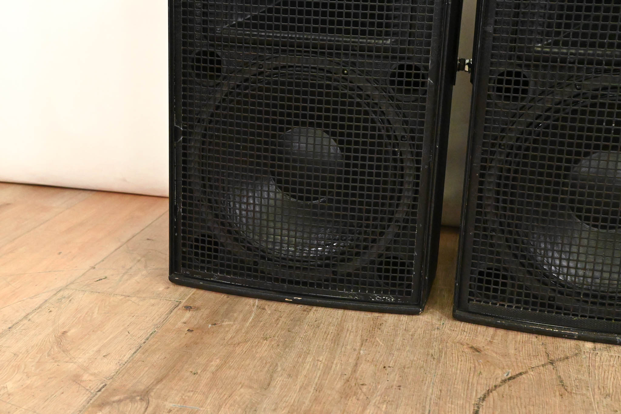 d&b audiotechnik Ci90 Full Range 2-Way Passive Loudspeaker (PAIR)