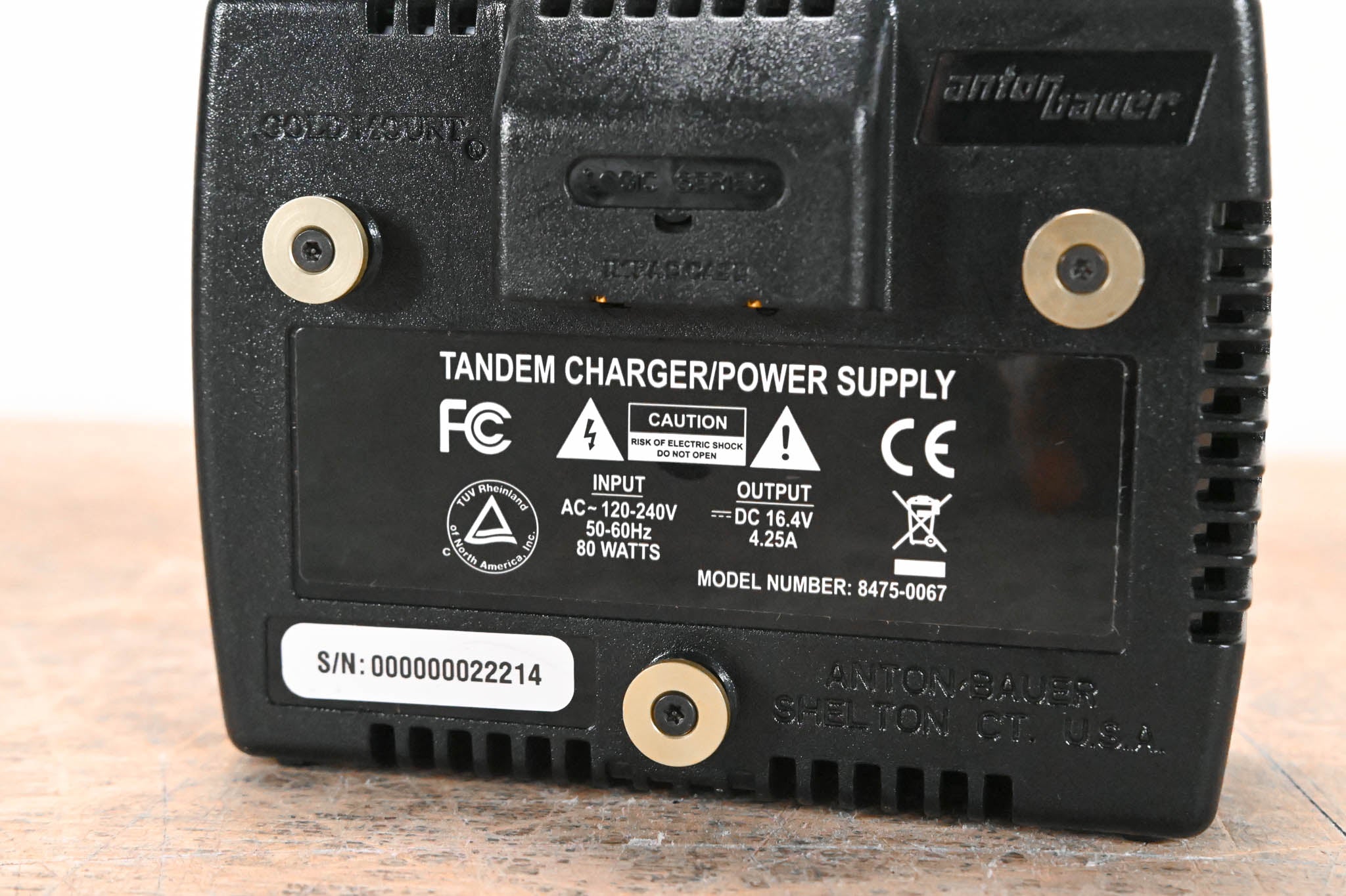 Anton Bauer Tandem-70 On-Camera AC Power/Charger