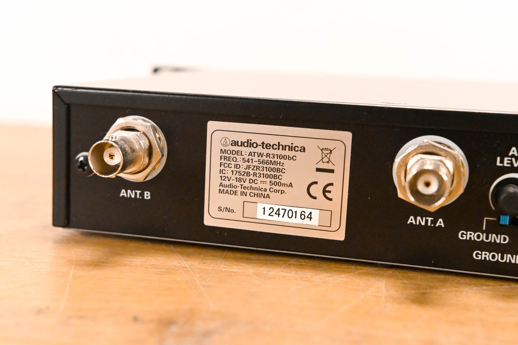 Audio-Technica ATW-R3100bC Receiver w/AEW-T4100 Mic: 541-566MHz (NO PSU)