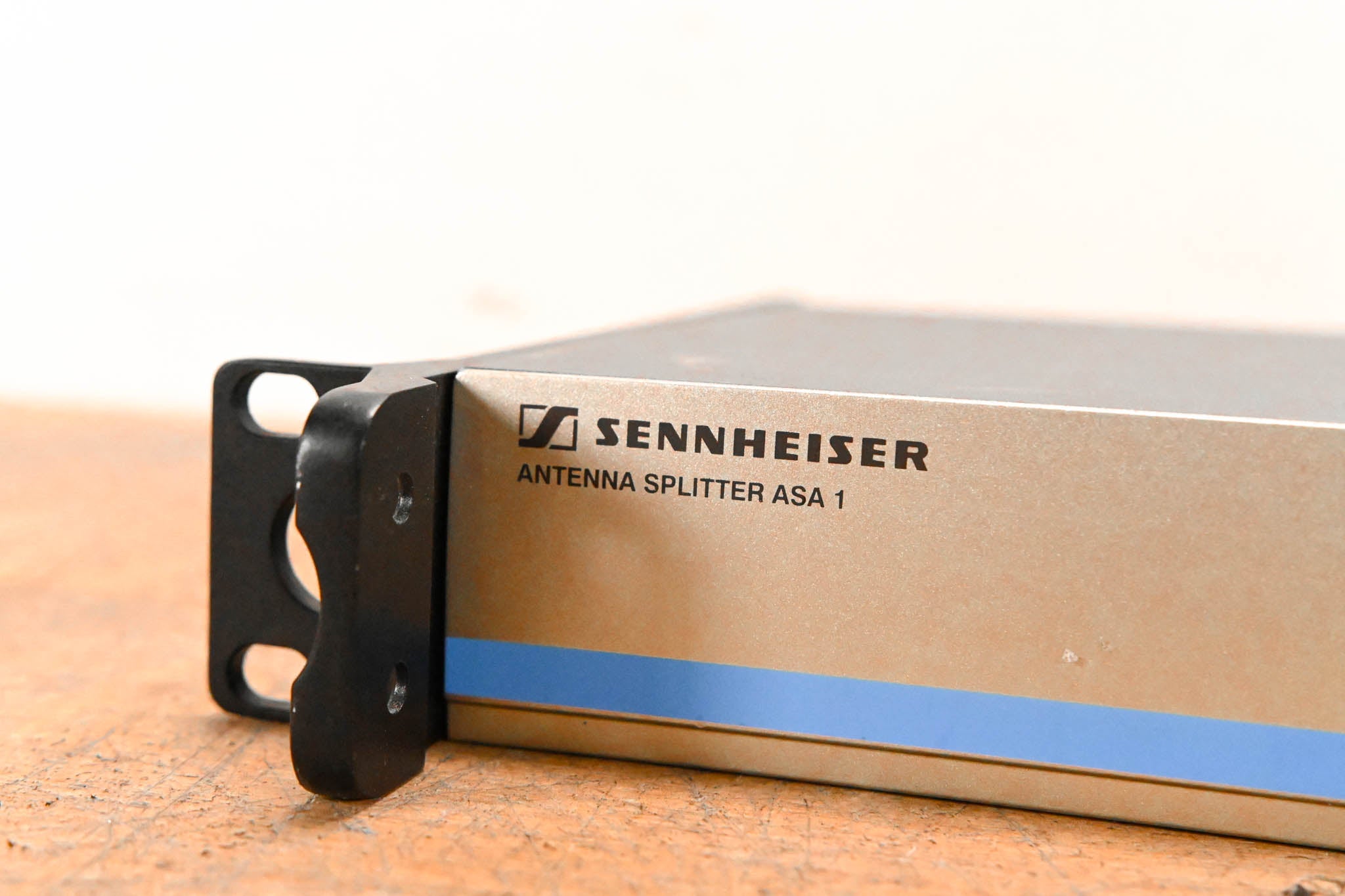 Sennheiser ASA 1 Active Antenna Splitter - 500-870 MHz (NO POWER SUPPLY)
