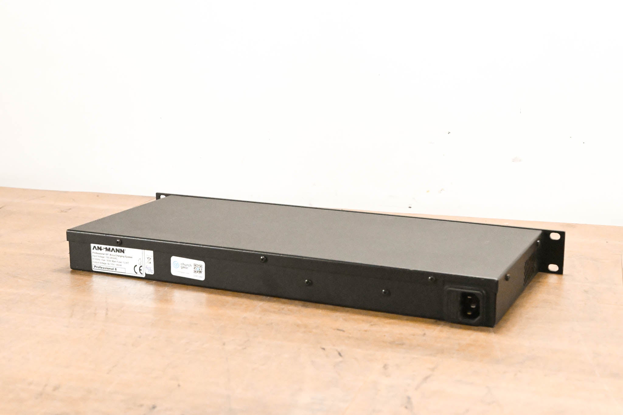 Ansmann Professional 8 - 9V Rack Mount Battery Charger