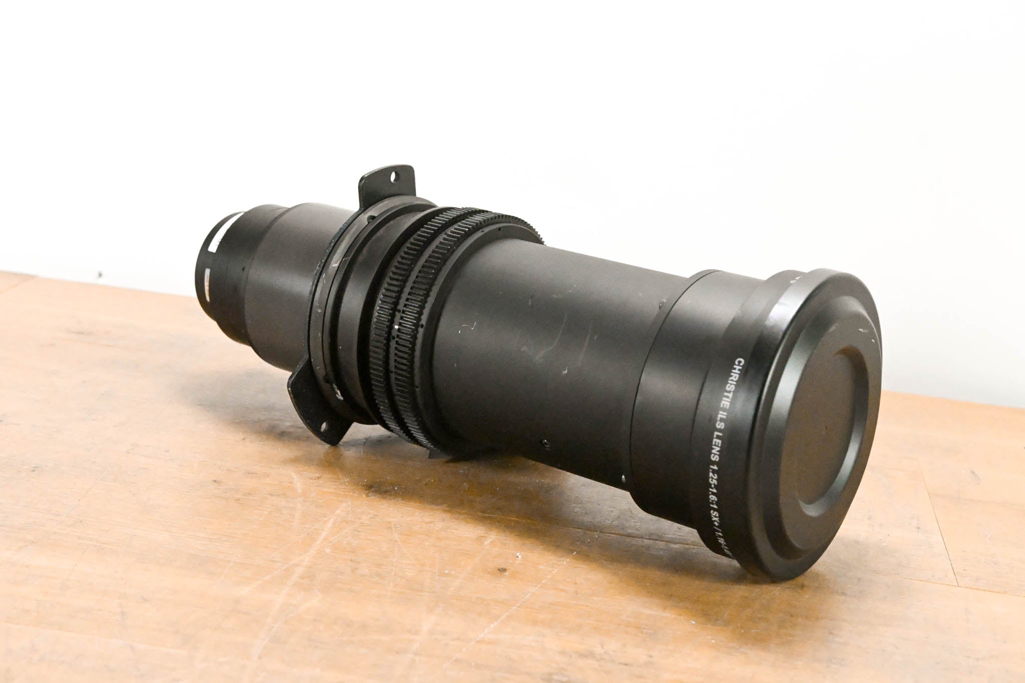 Christie ILS LENS 1.25-1.6:1 SX+/1.16-1.49:1 HD 0.95 3-Chip DLP Lens