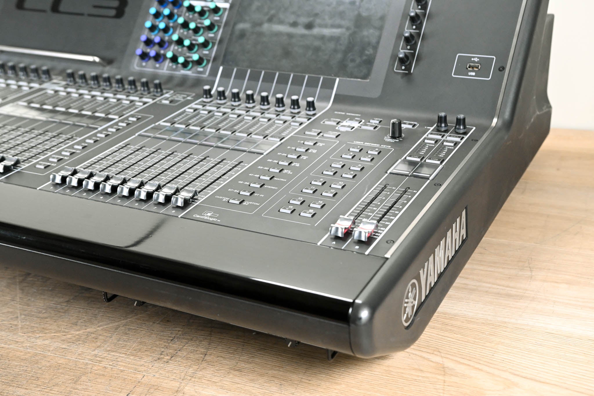 Yamaha CL3 Digital Audio Mixing Console