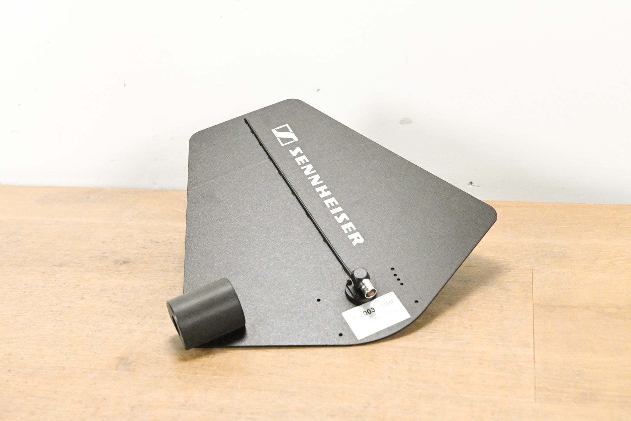 Sennheiser A-2003-UHF Passive Directional Antenna - 450-960 MHz