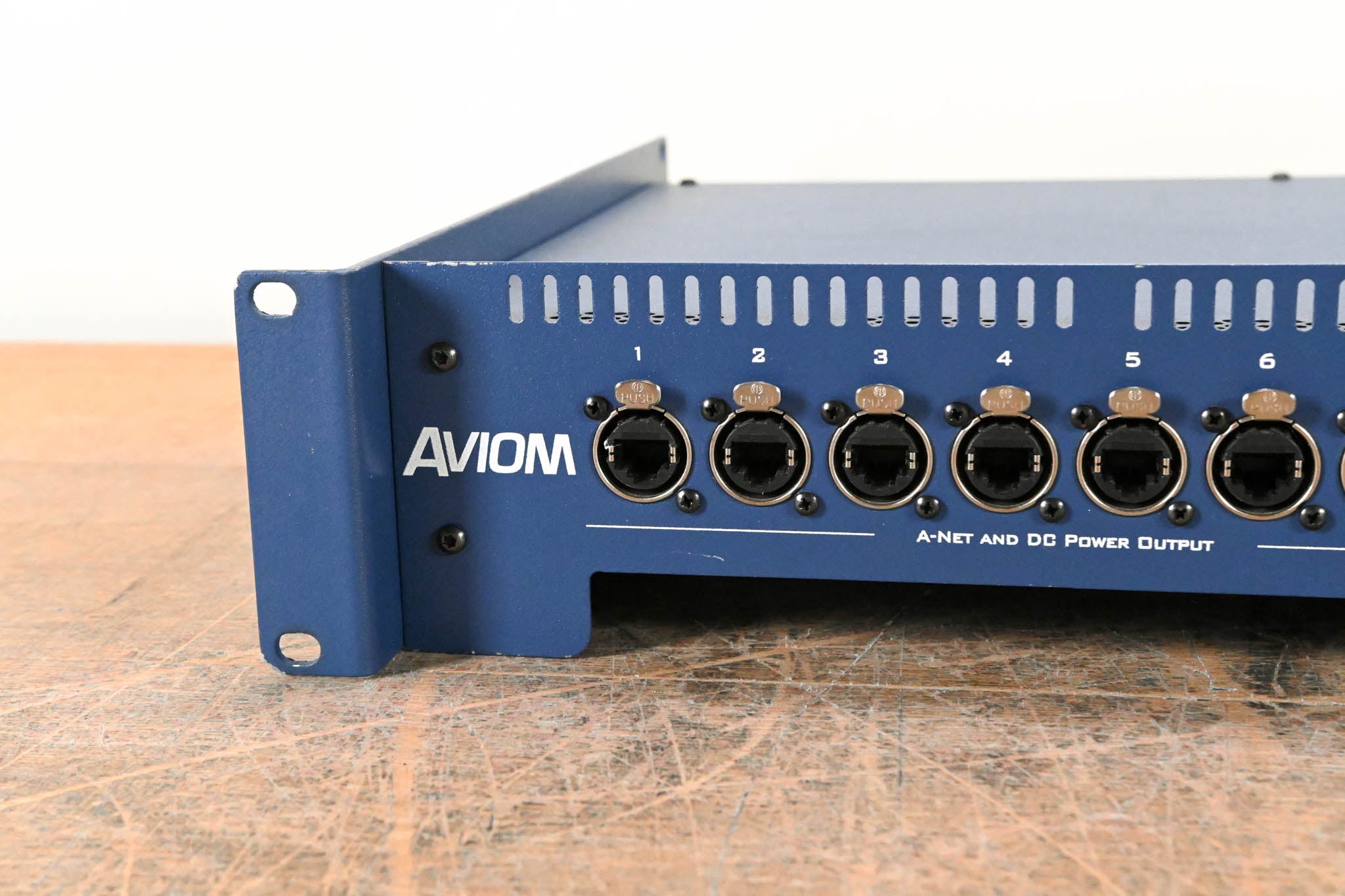 Aviom A-16D Pro A-Net Distributor